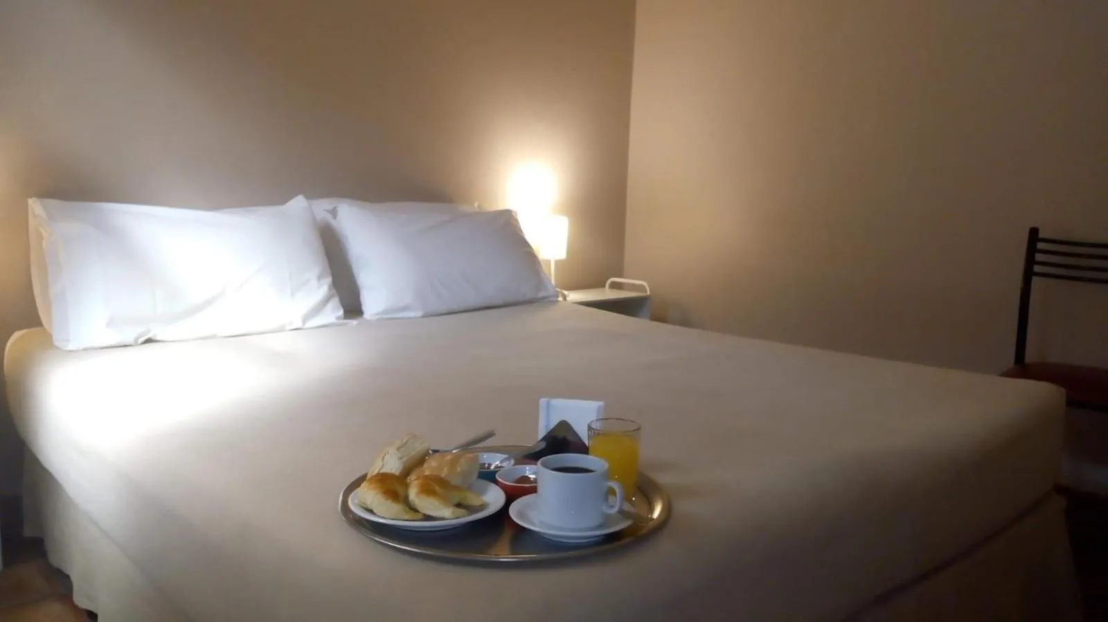 Breakfast, Bed in Hostal el Aljibe