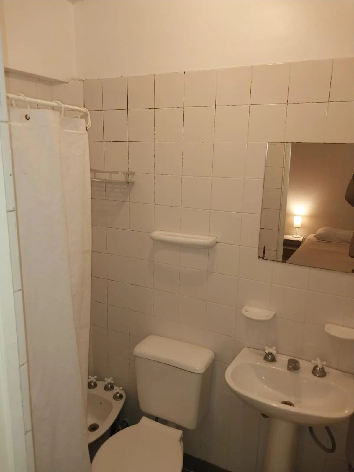 Bathroom in Hostal el Aljibe