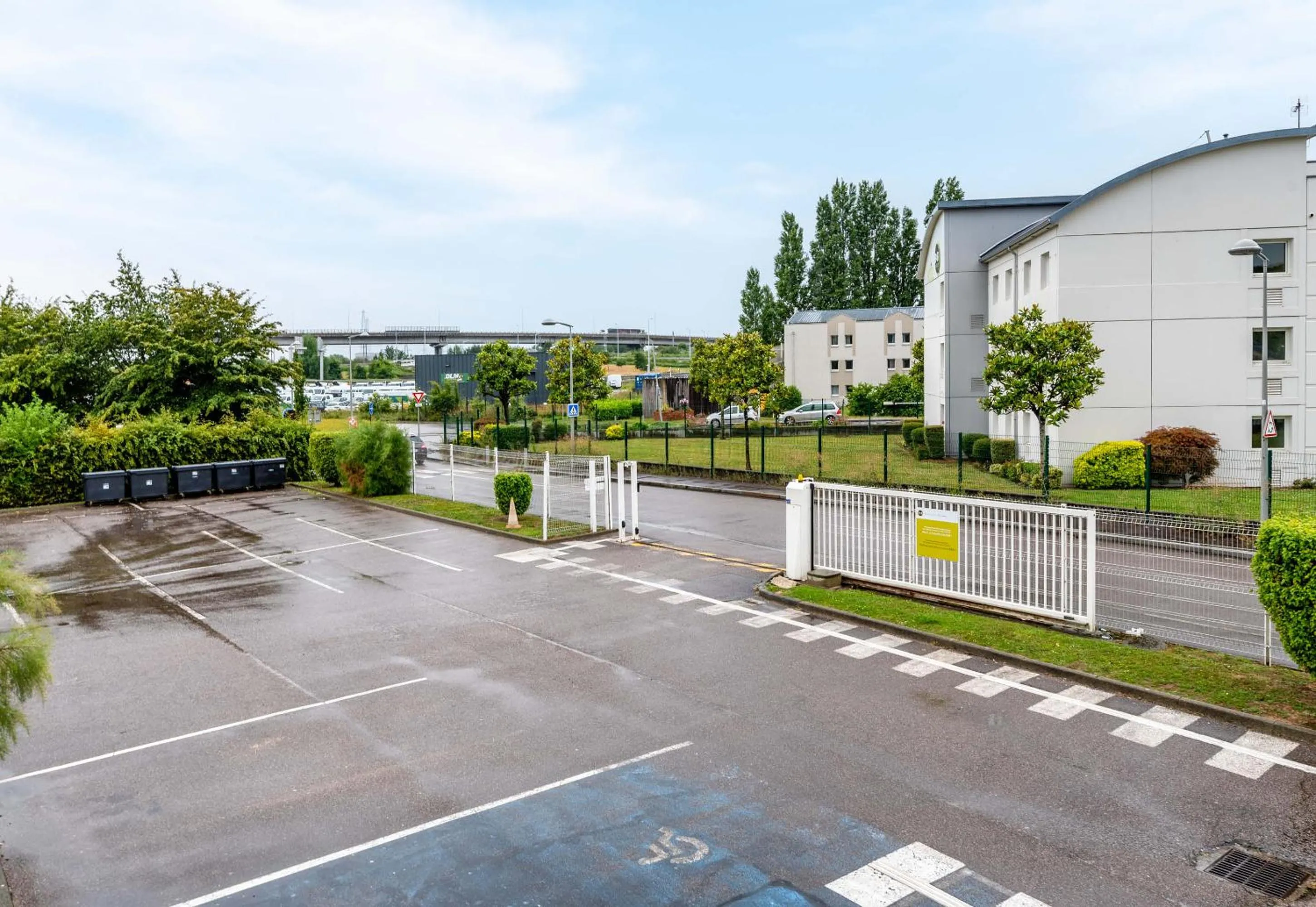 Parking in B&B HOTEL Le Havre Harfleur 2