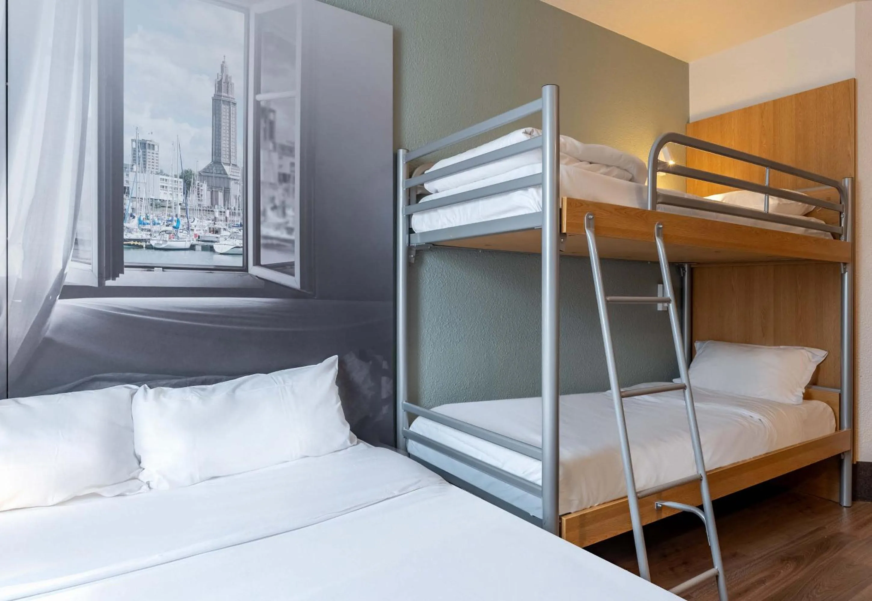 Bedroom, Bed in B&B HOTEL Le Havre Harfleur 2