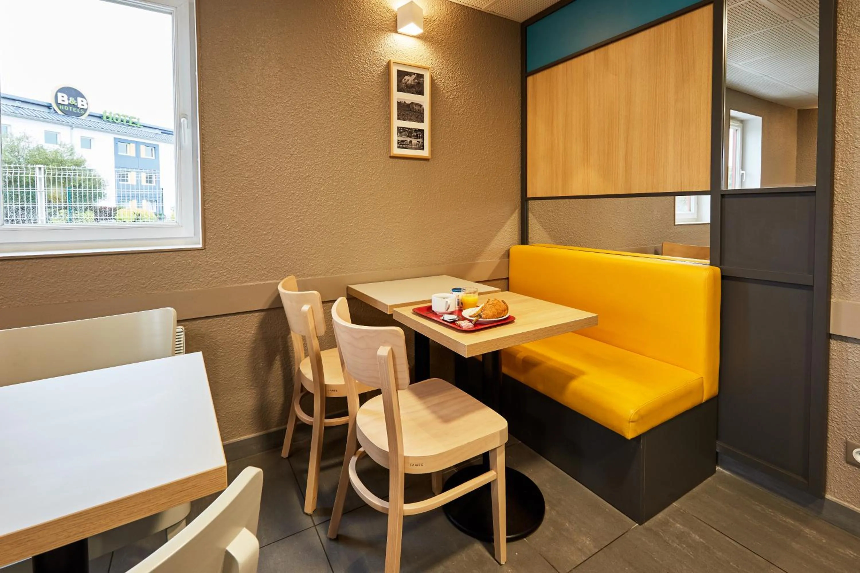 Buffet breakfast in B&B HOTEL Le Havre Harfleur 2