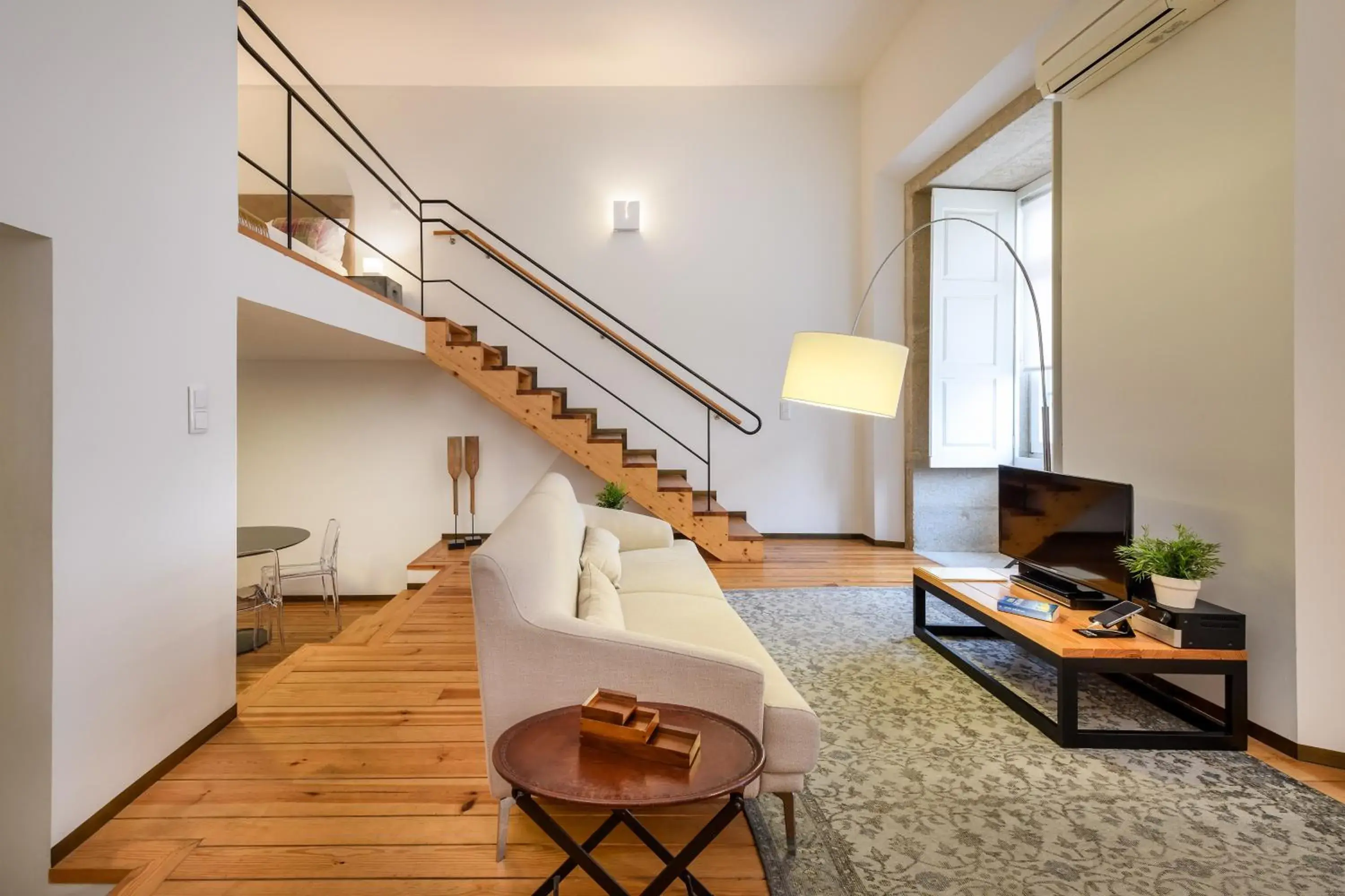 Loft in Condes de Azevedo Palace Apartments Loft in Condes de Azevedo Palace Apartments