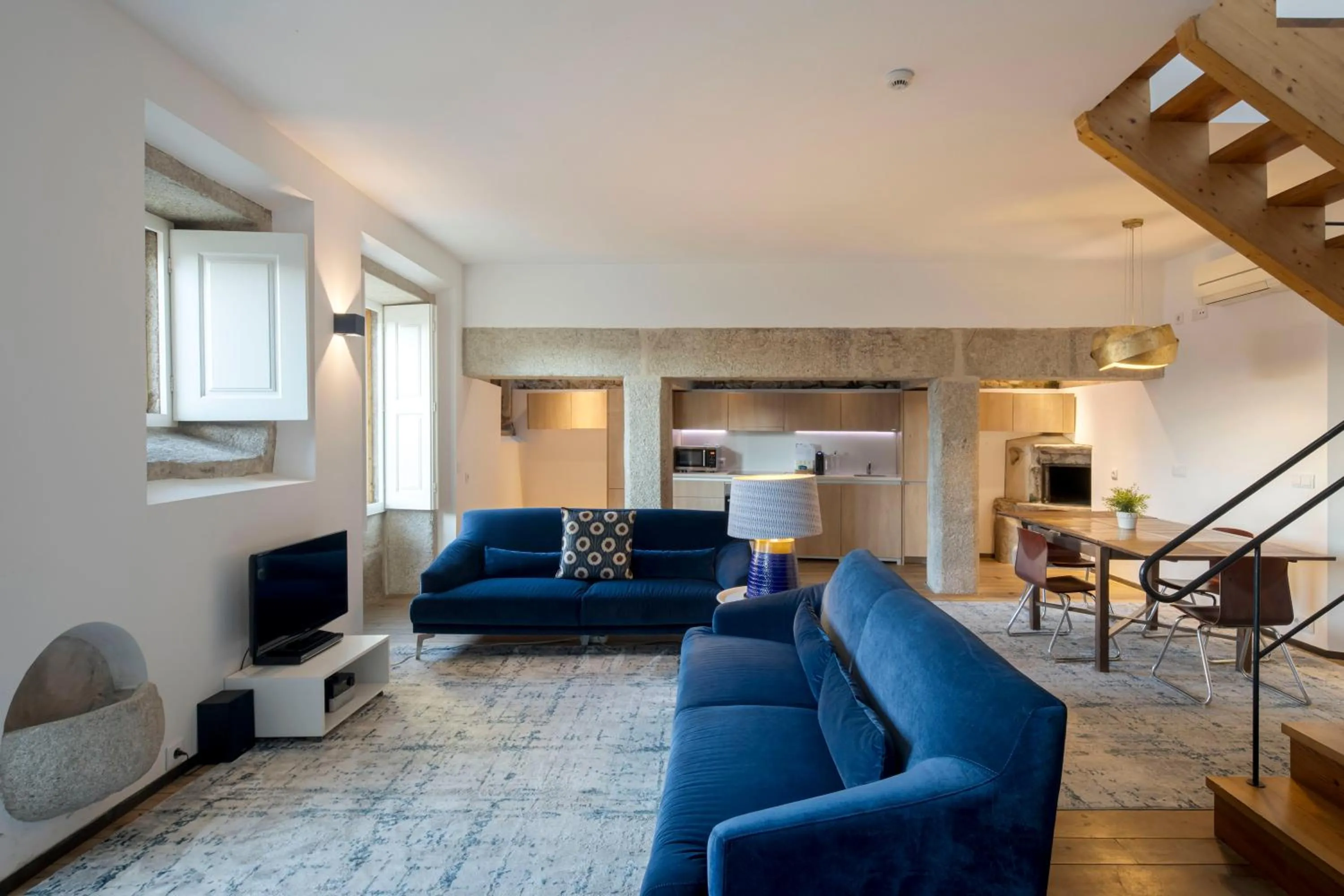 Living room in Condes de Azevedo Palace Apartments