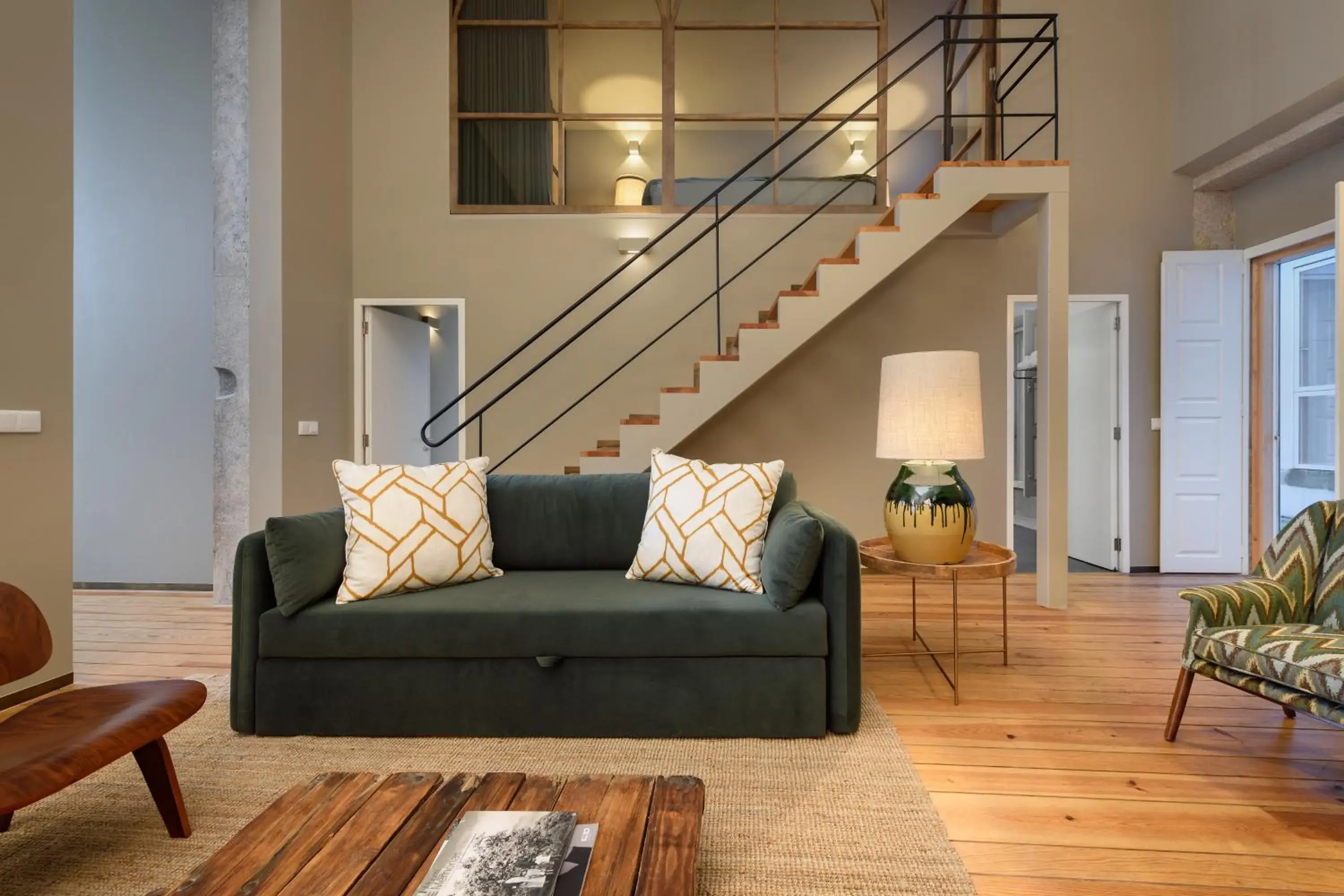 Living room in Condes de Azevedo Palace Apartments Living room in Condes de Azevedo Palace Apartments