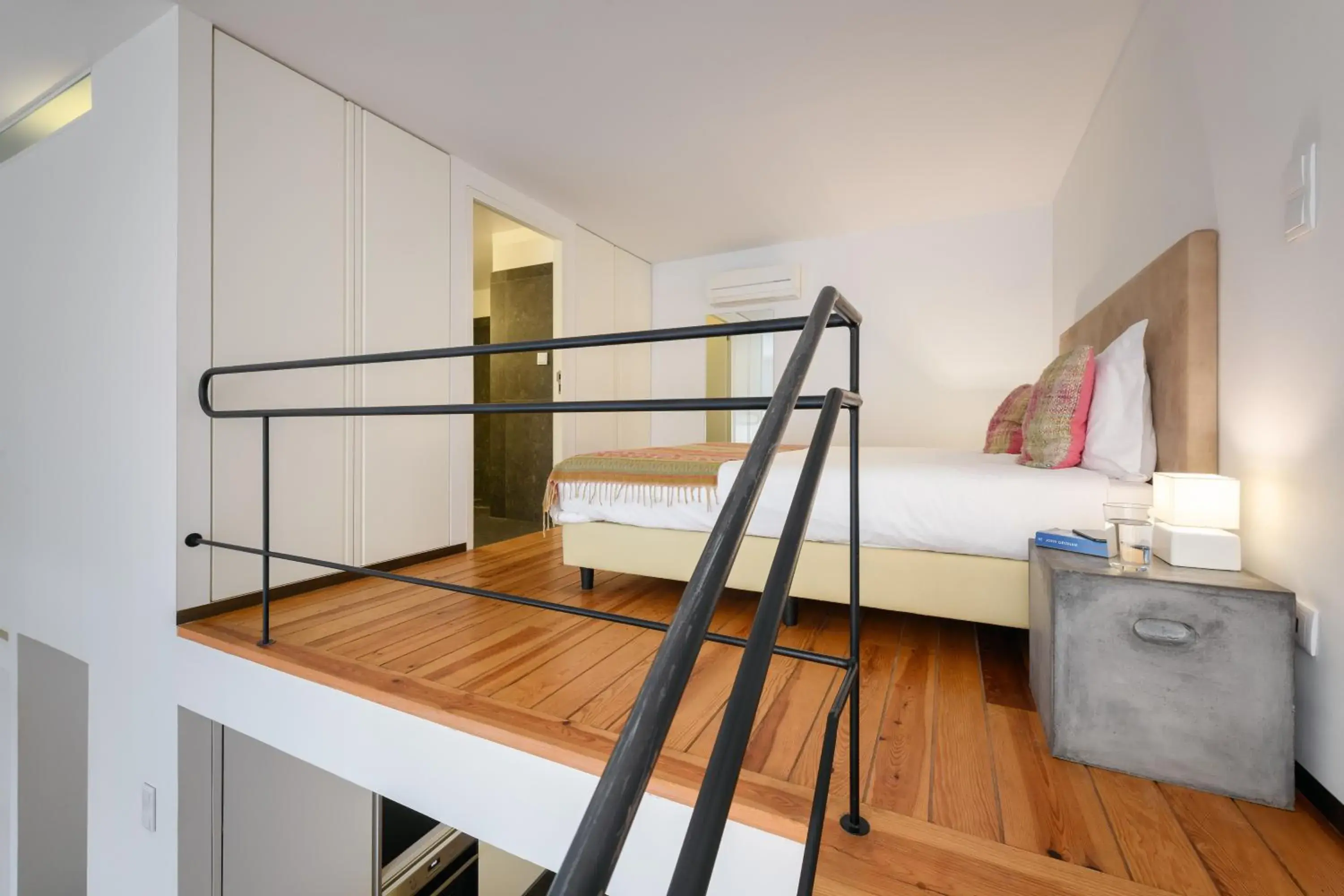 Loft in Condes de Azevedo Palace Apartments Loft in Condes de Azevedo Palace Apartments
