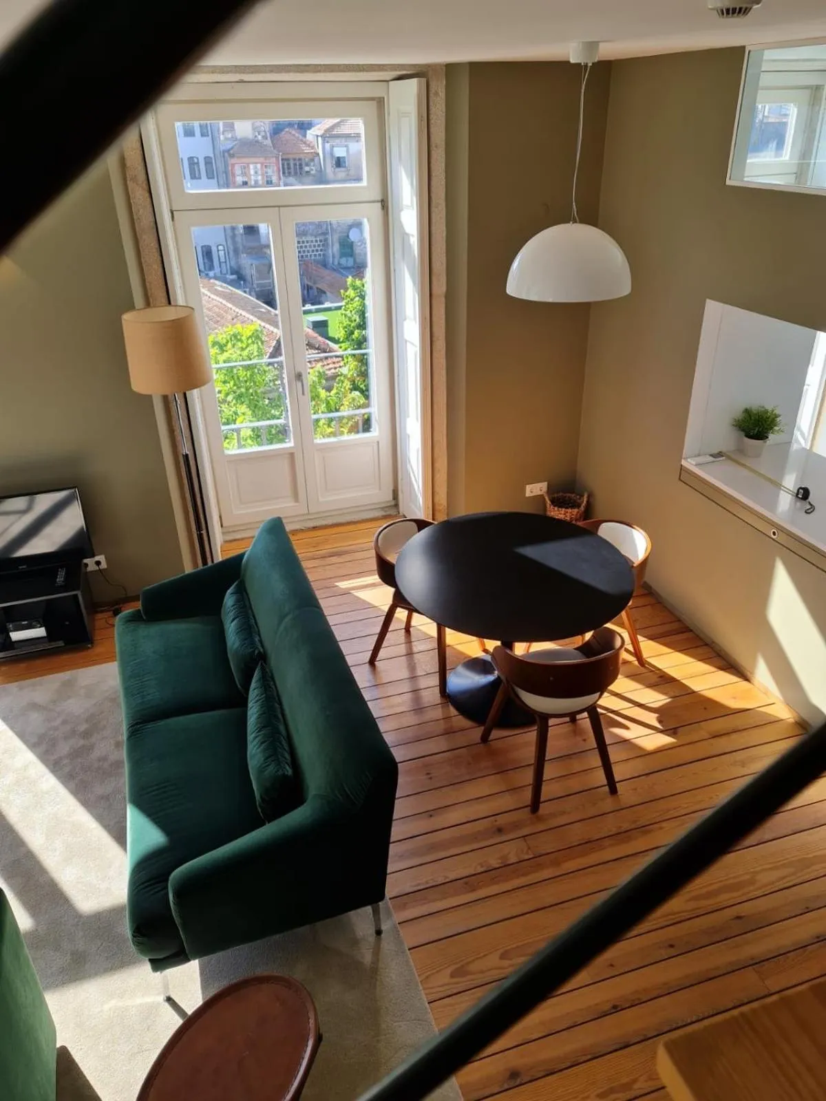 Living room in Condes de Azevedo Palace Apartments