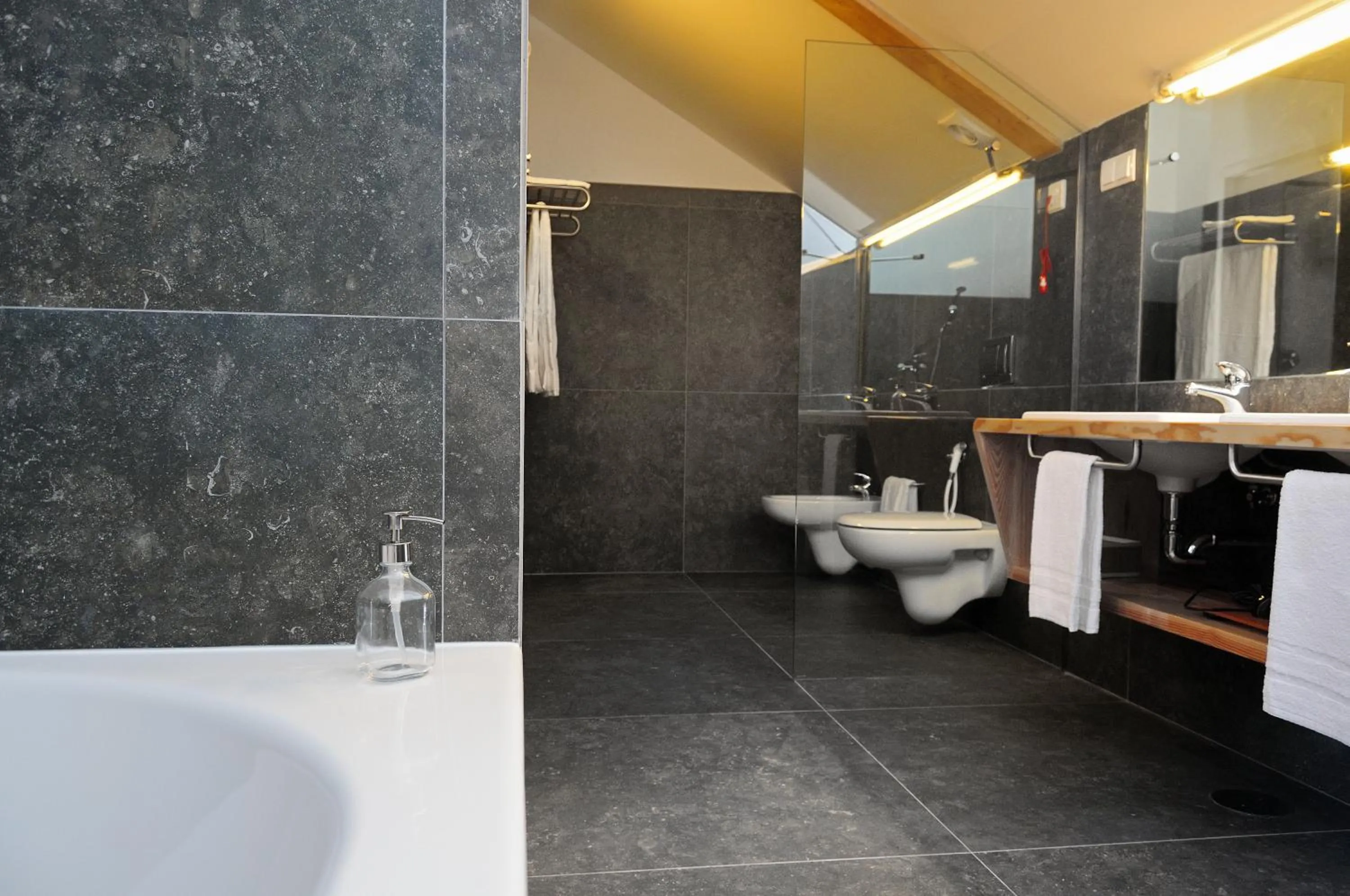 Bathroom in Condes de Azevedo Palace Apartments