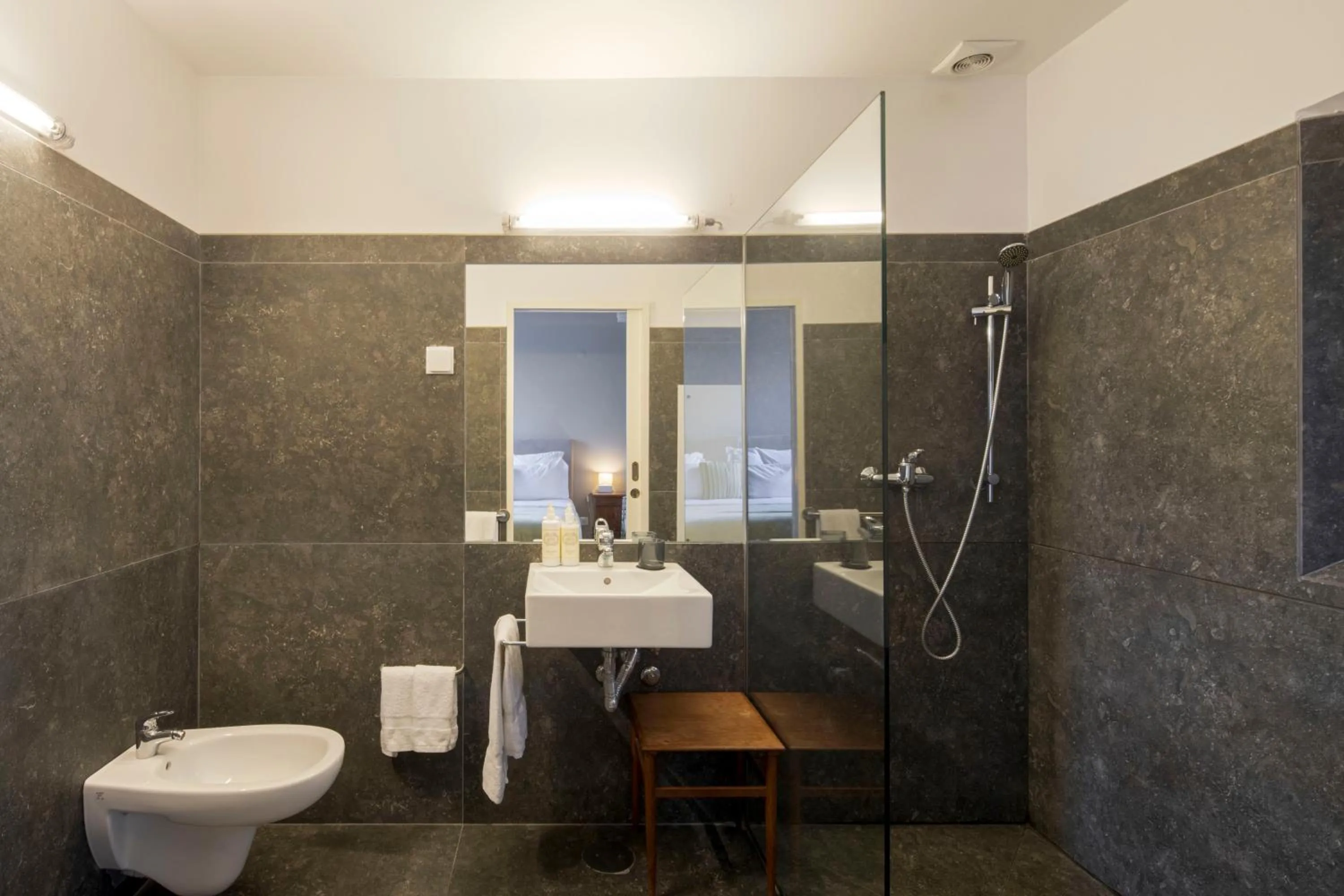 Shower in Condes de Azevedo Palace Apartments