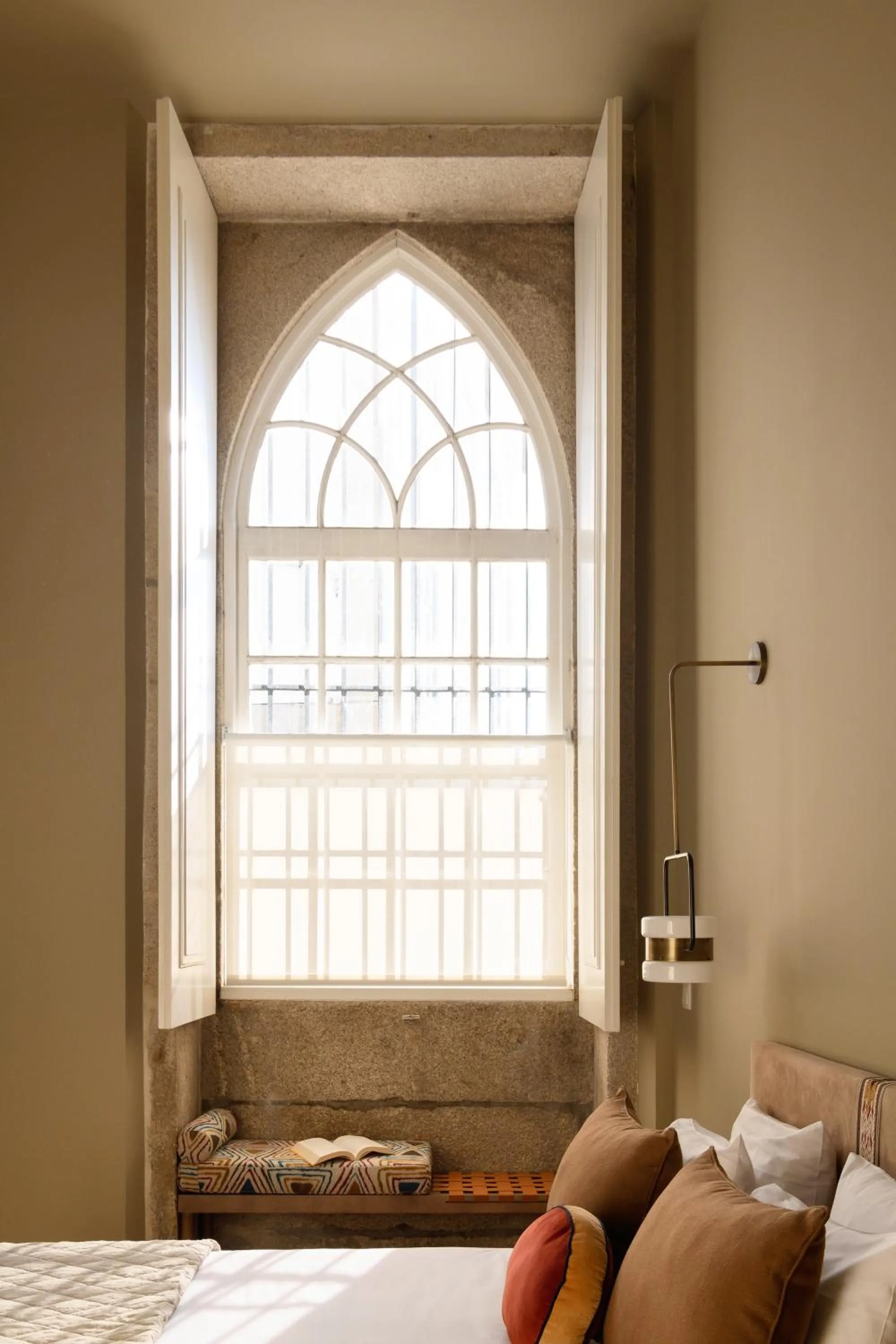 Bedroom, Bed in Condes de Azevedo Palace Apartments