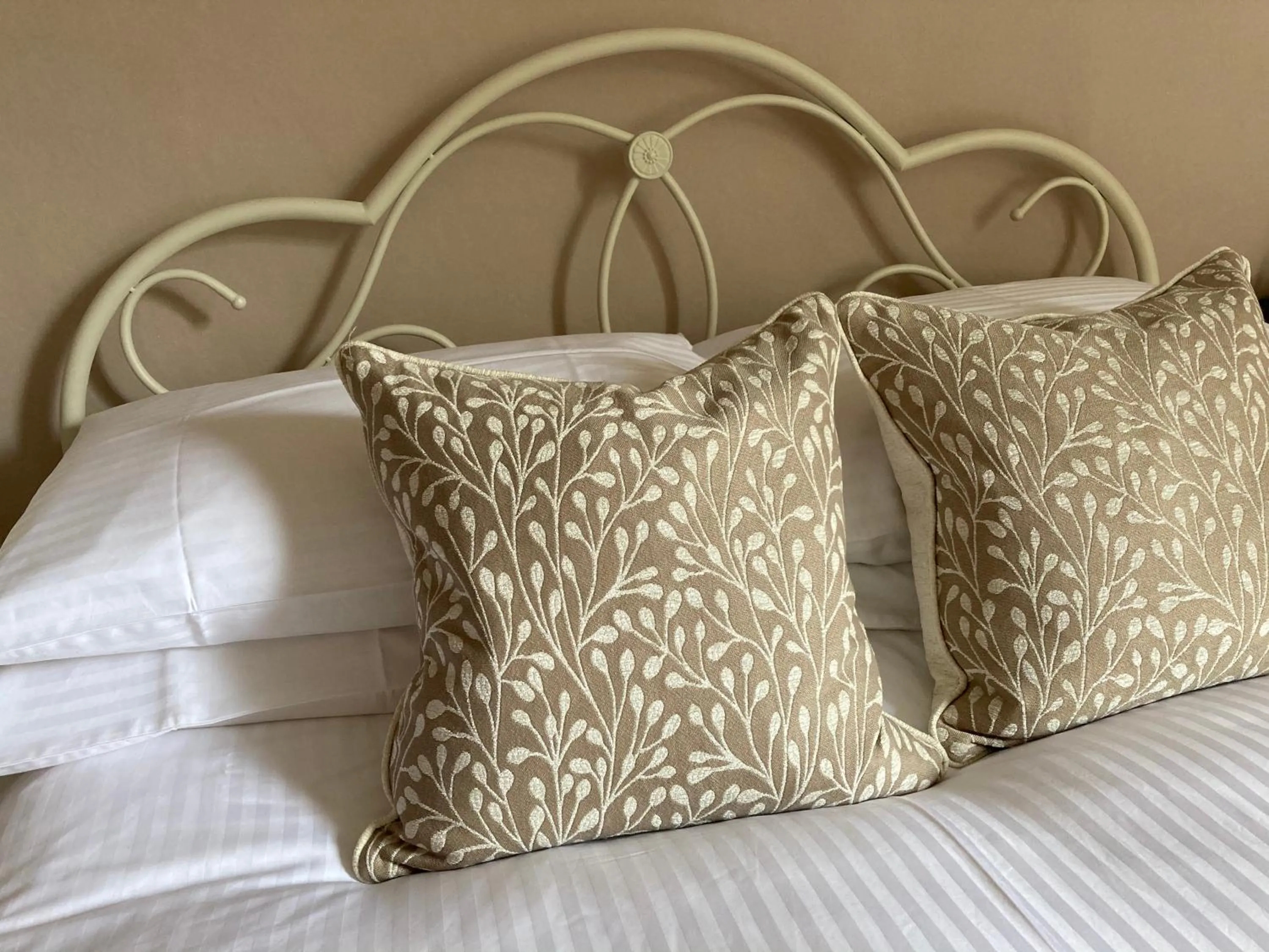 Bedroom, Bed in Grange Farm