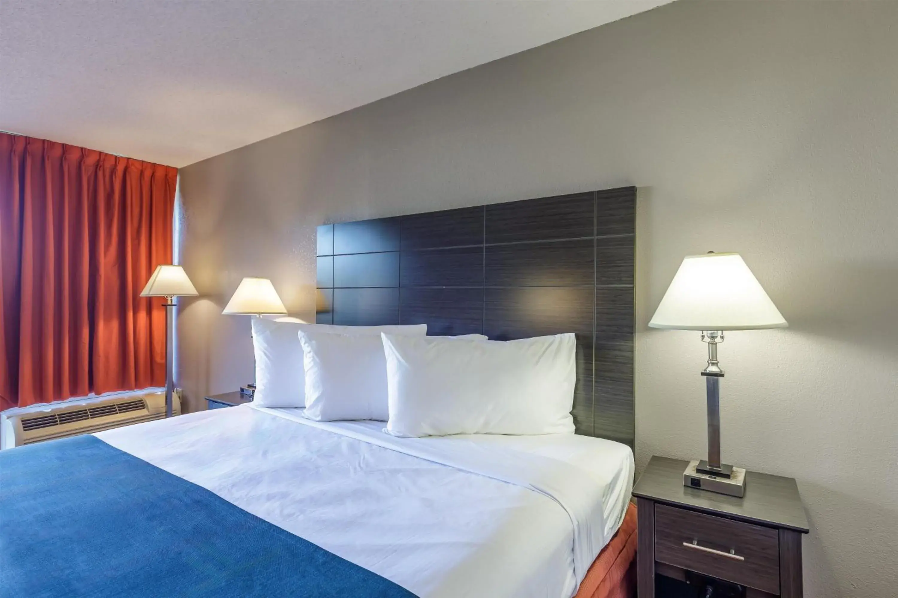 Bedroom, Bed in Motel 6-Dumfries, VA Bedroom, Bed in Motel 6-Dumfries, VA