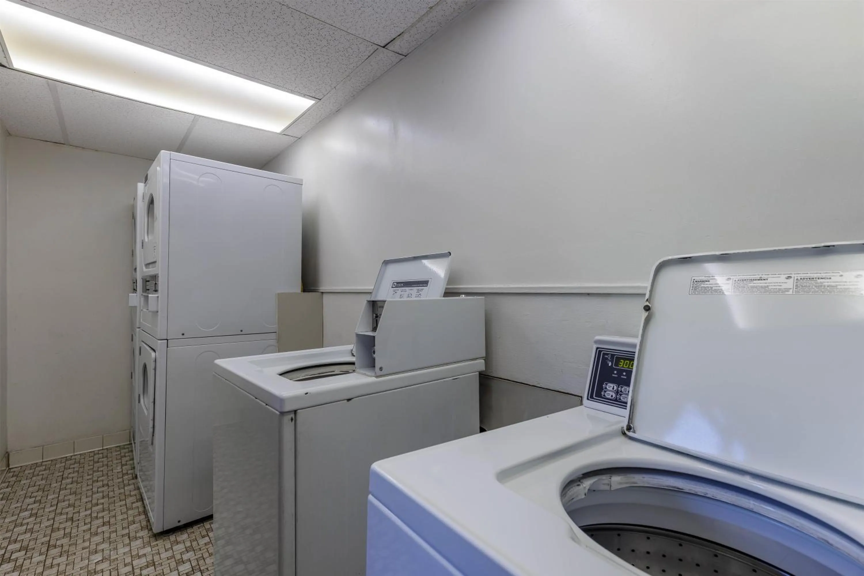 Property building in Motel 6-Dumfries, VA