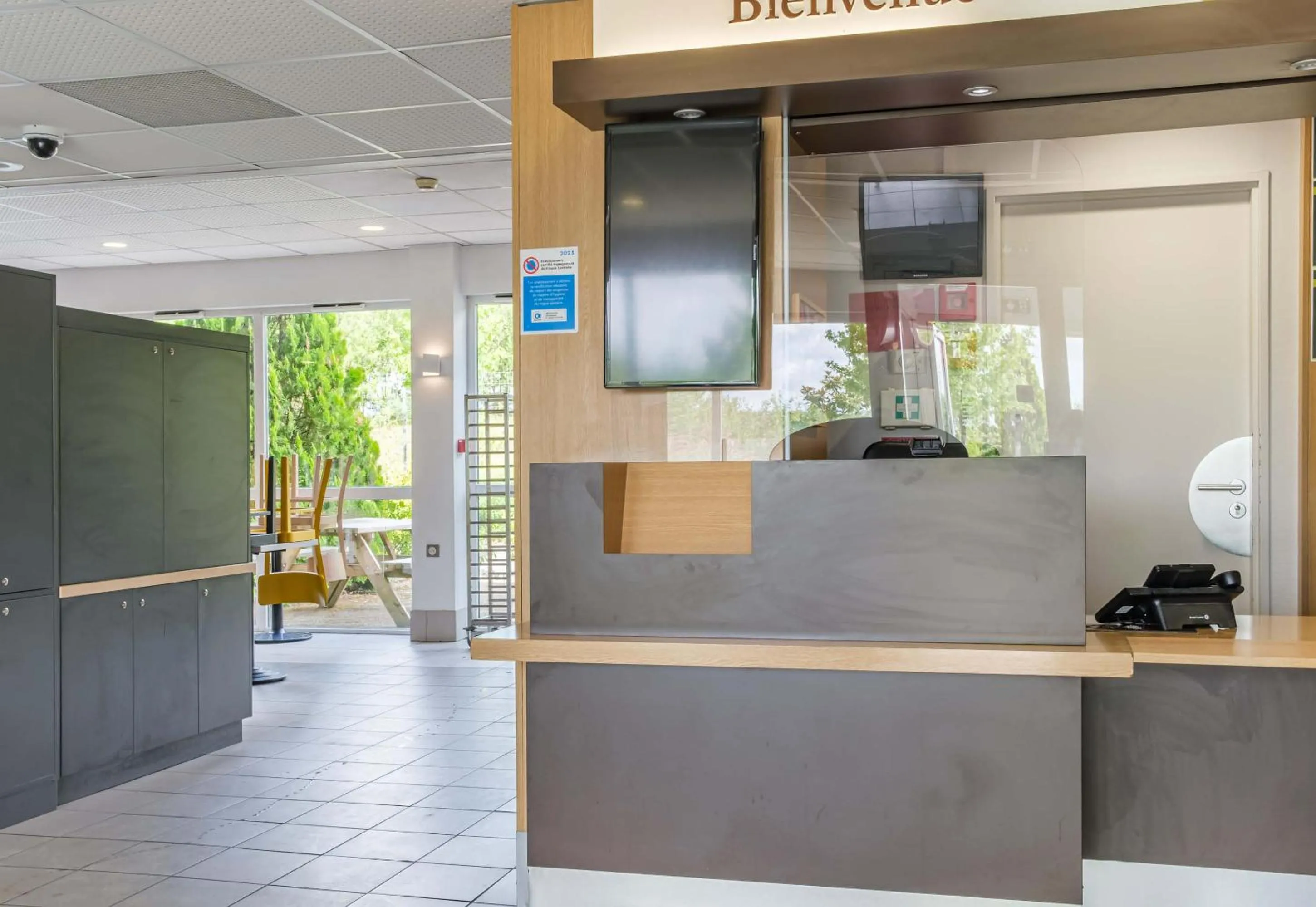 Lobby or reception in B&B HOTEL Belfort