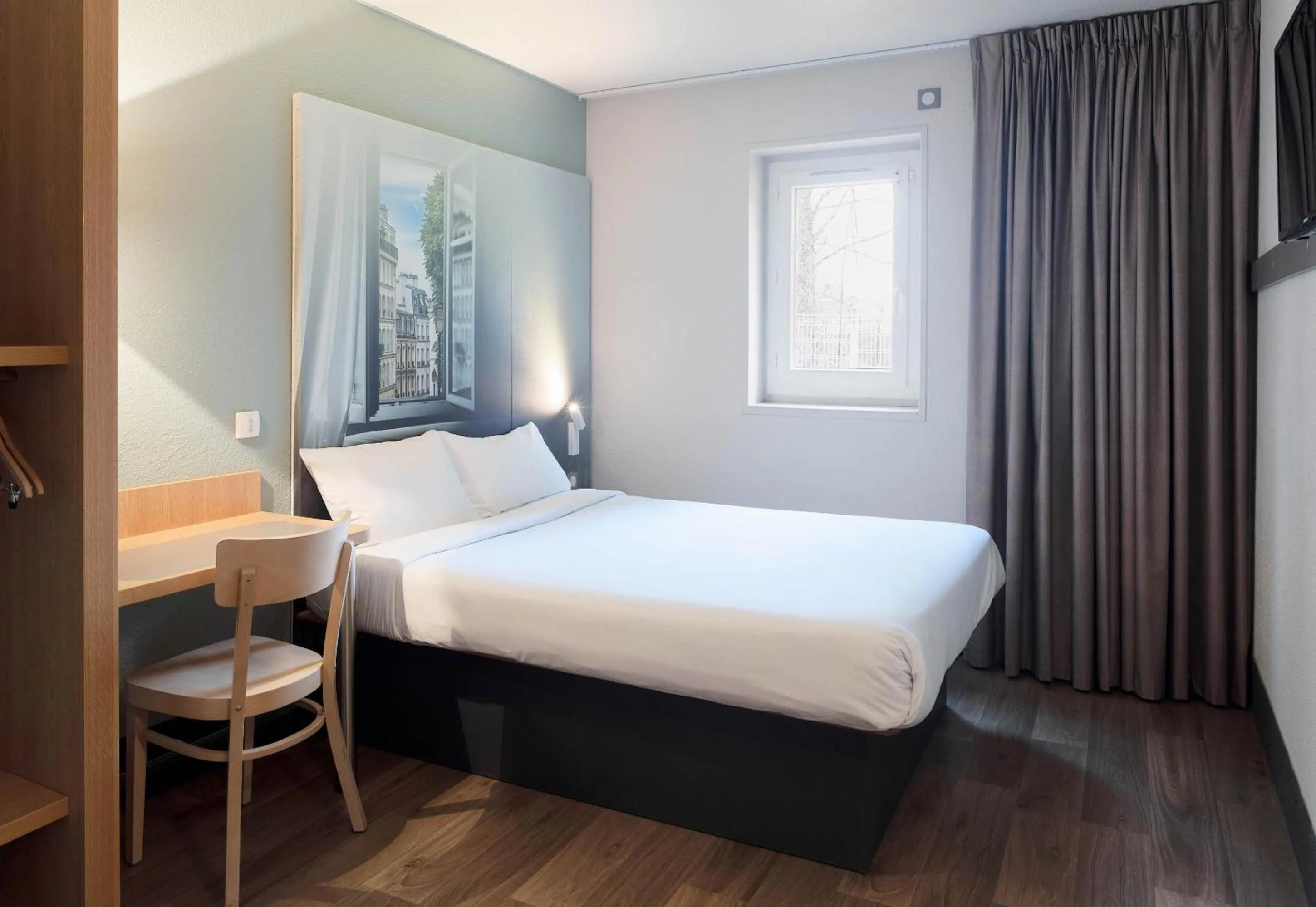 Bedroom, Bed in B&B HOTEL Saint-Michel sur Orge