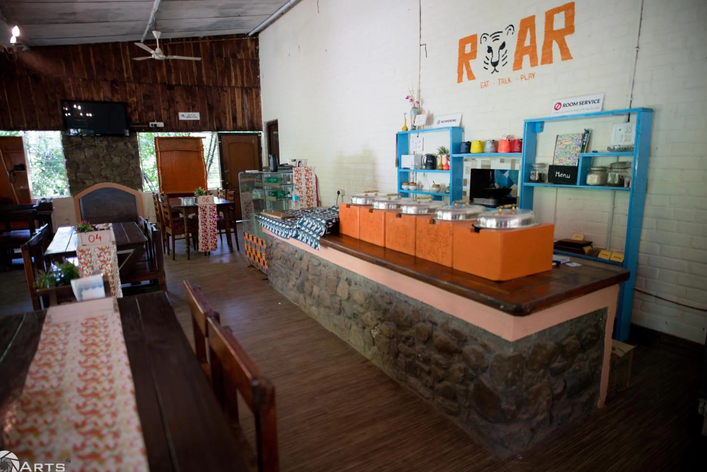 Restaurant/places to eat in Tiger N Woods Resort