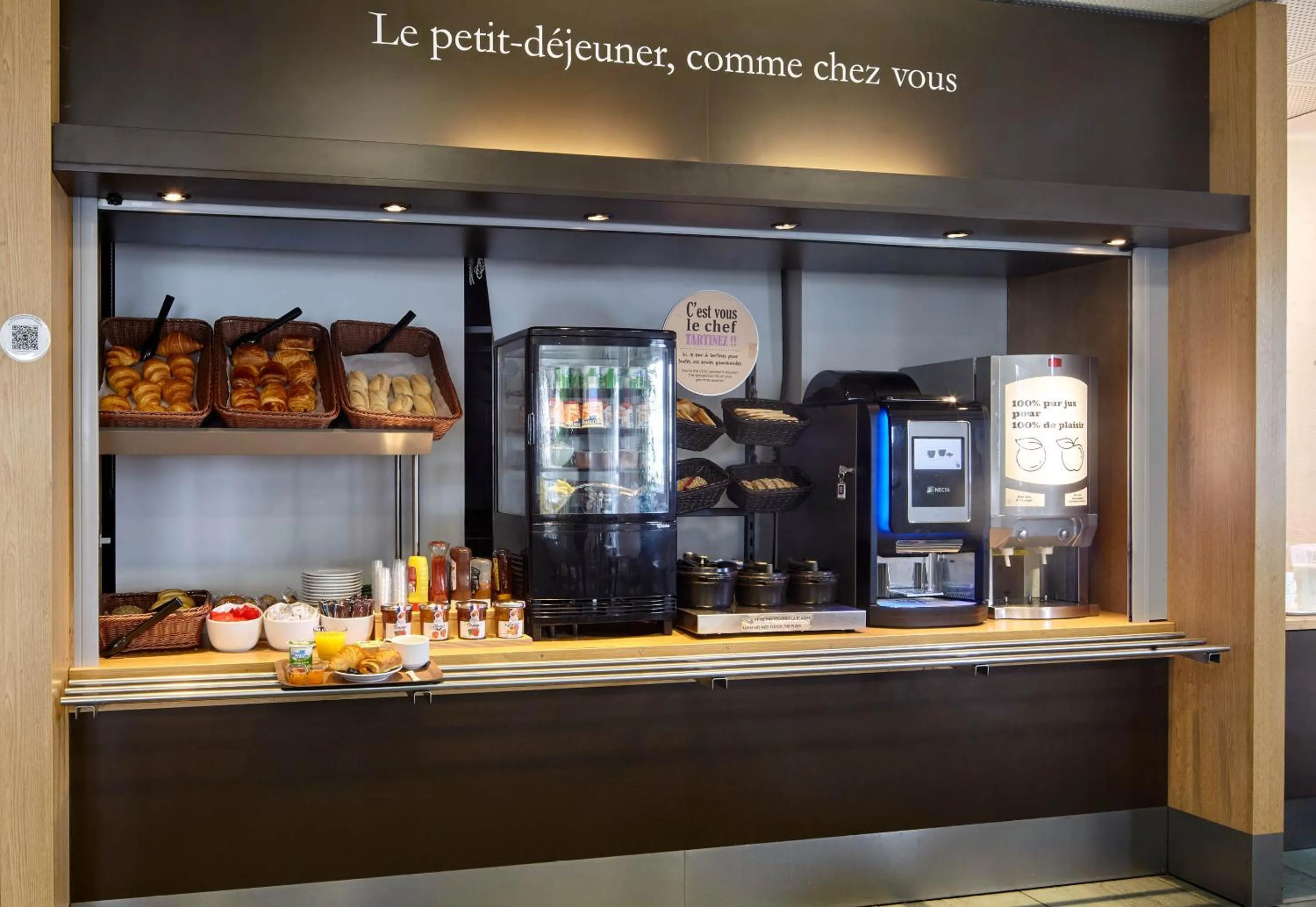 Buffet breakfast in B&B HOTEL Orly Chevilly-Larue - Nationale 7