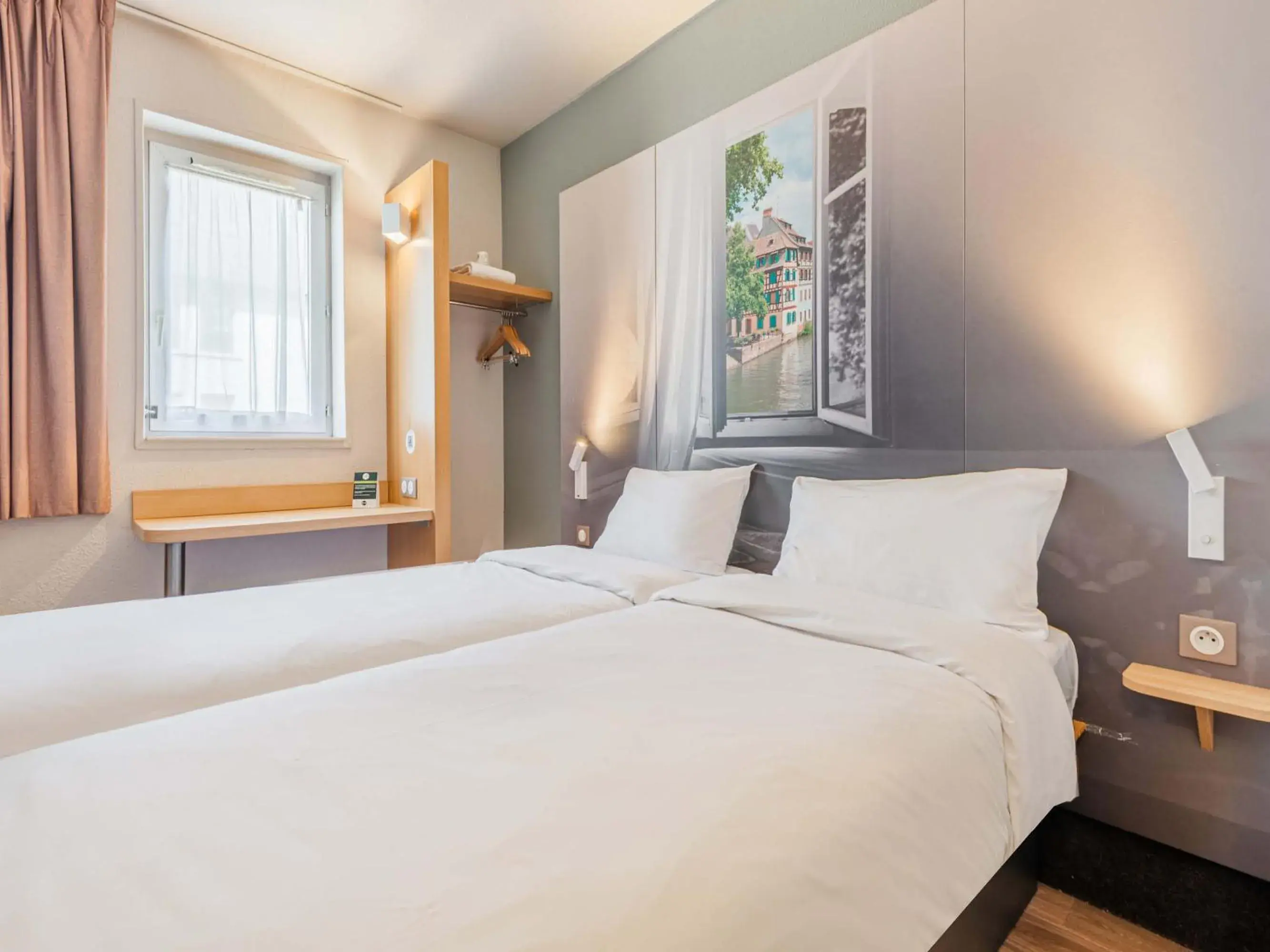 Twin Room - Non Smoking in B&B HOTEL Strasbourg Sud Ostwald Twin Room - Non Smoking in B&B HOTEL Strasbourg Sud Ostwald