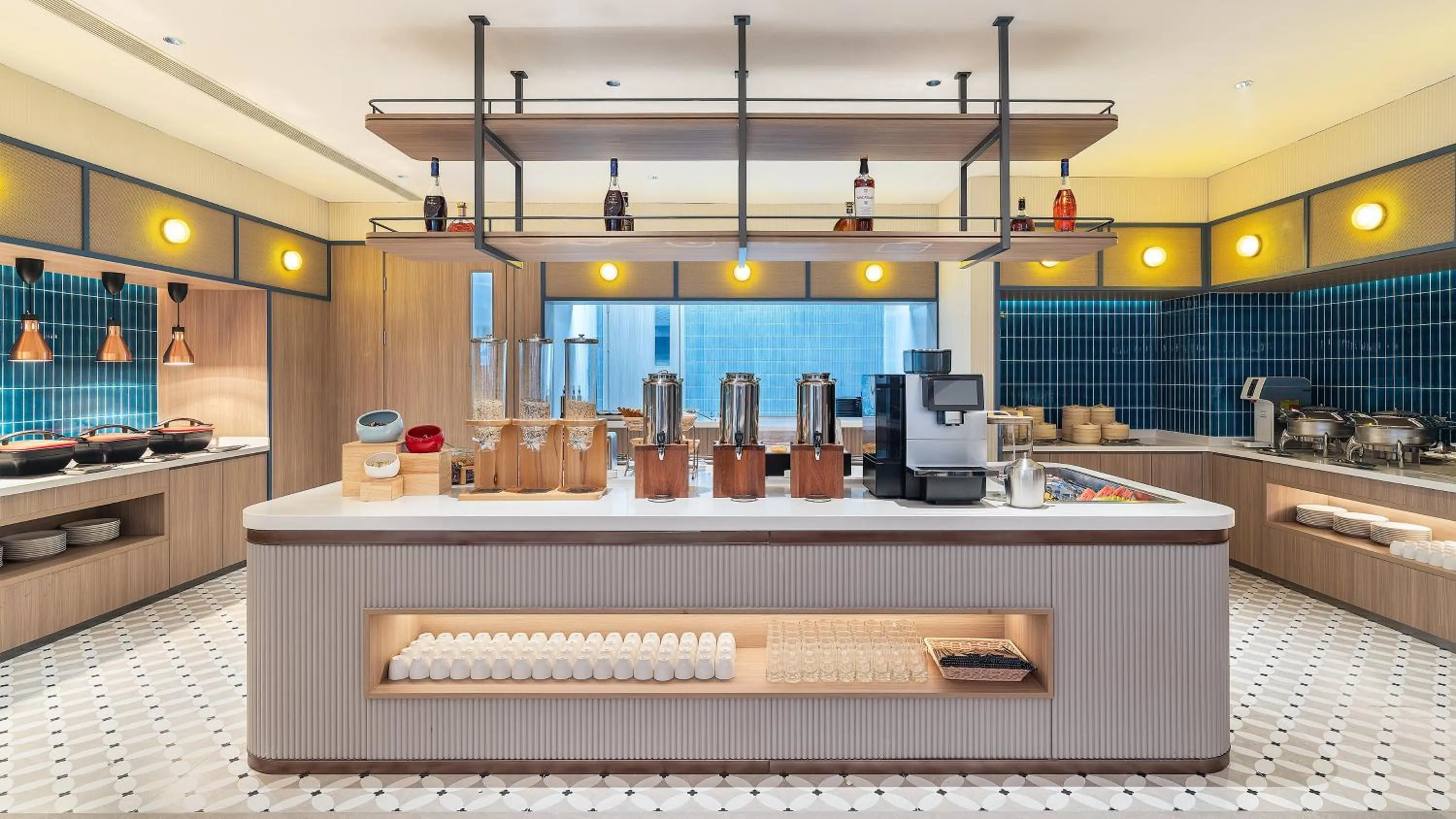 Restaurant/places to eat in Holiday Inn Express Kunming Dianchi Rixin Road by IHG