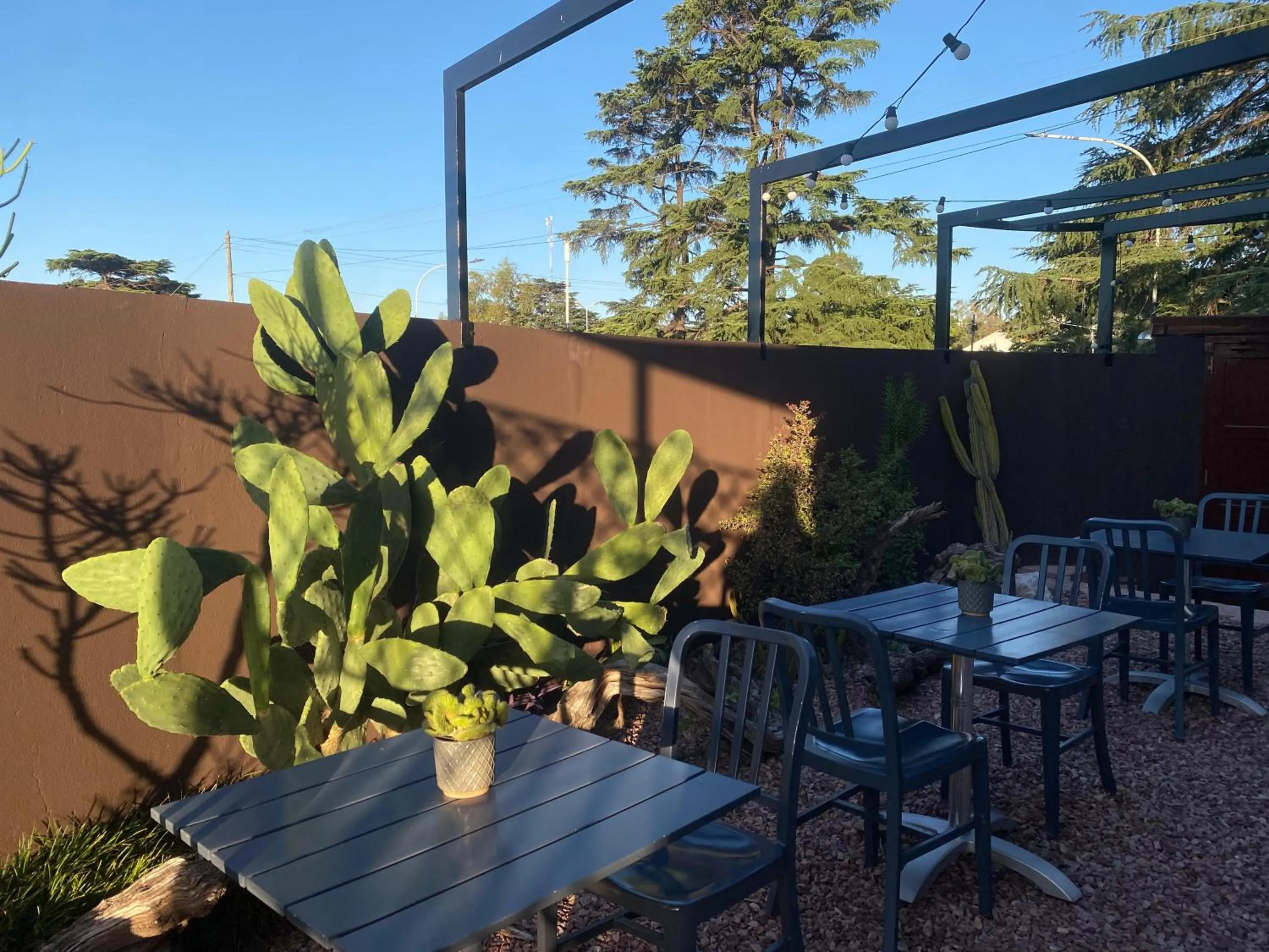 EZE Inn Boutique Hotel