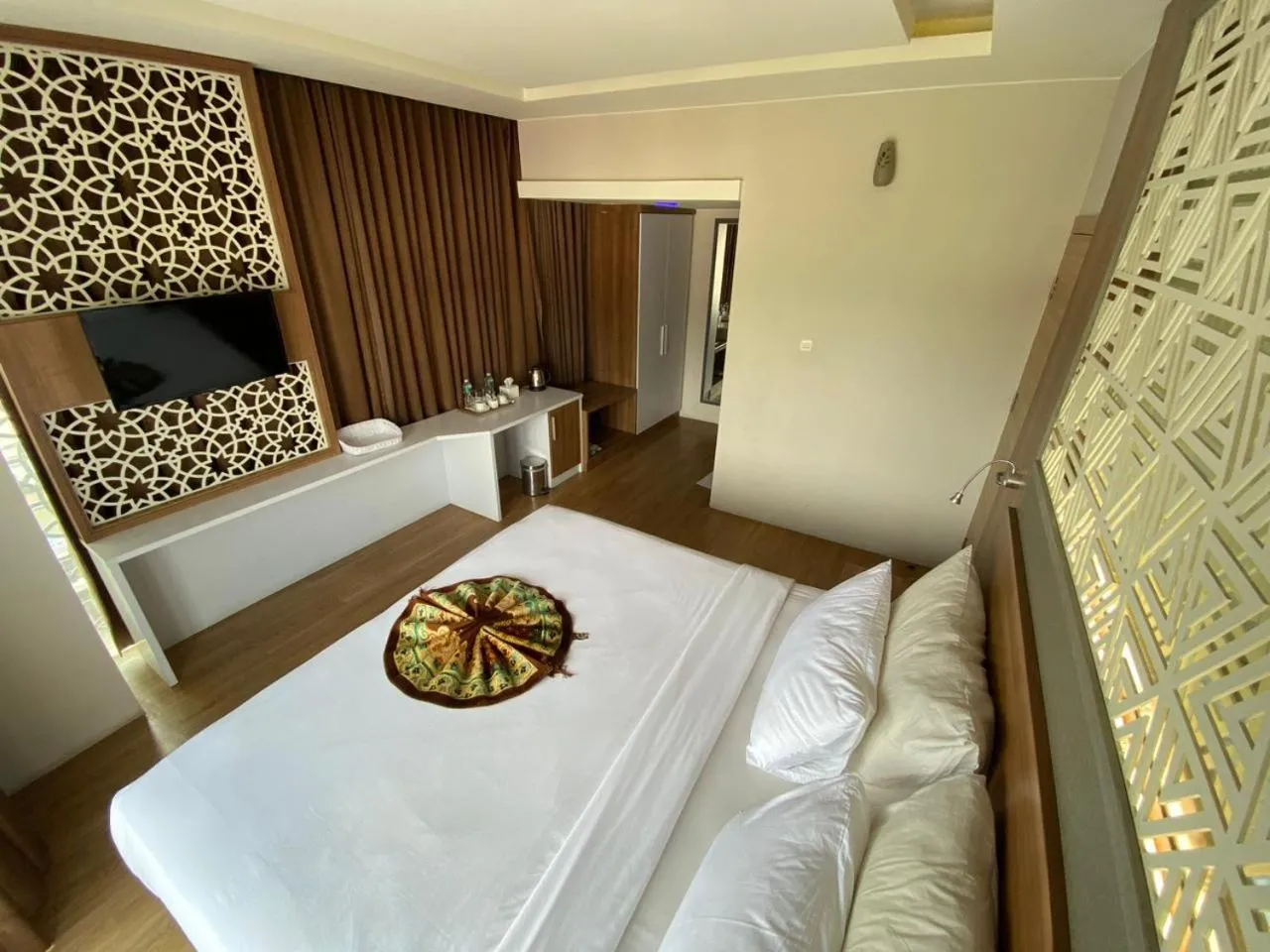 Bed in Grand Bunda Hotel Syariah Bukittinggi Powered By Archipelago