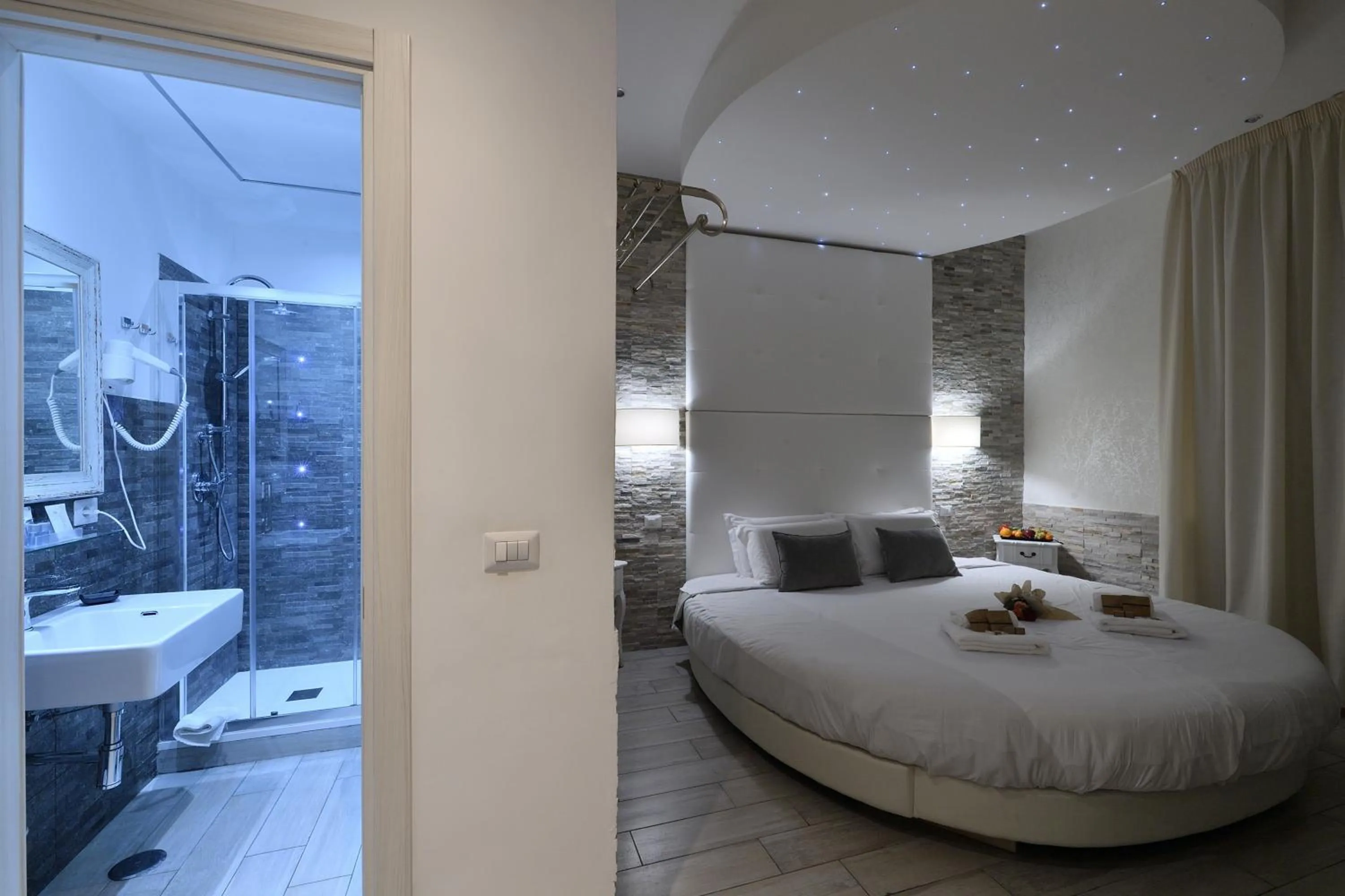 Bed in Vatican Tourist Inn