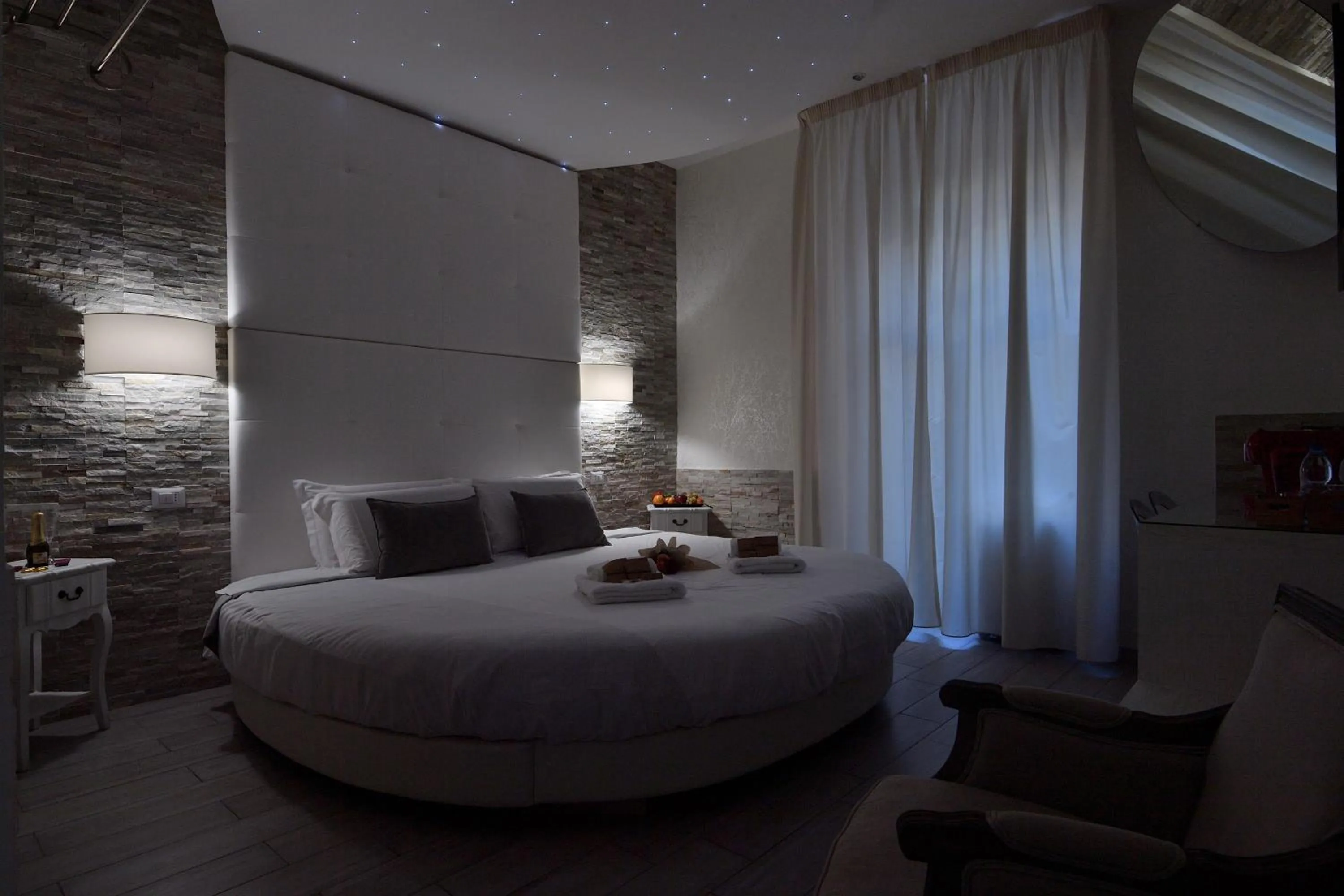 Coffee/tea facilities, Bed in Vatican Tourist Inn