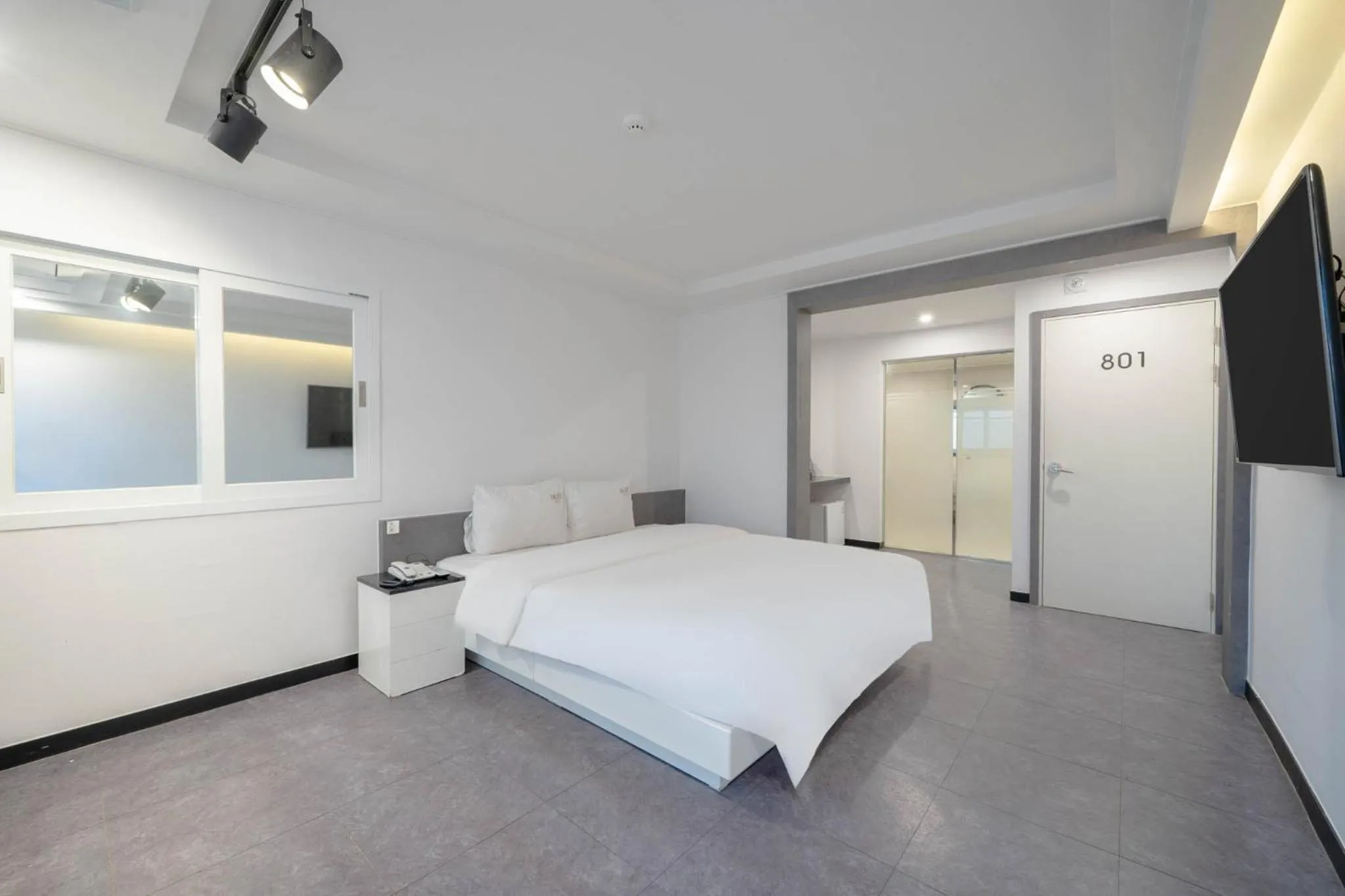 Bedroom, Bed in Busan Gwangalli Nuri Hotel