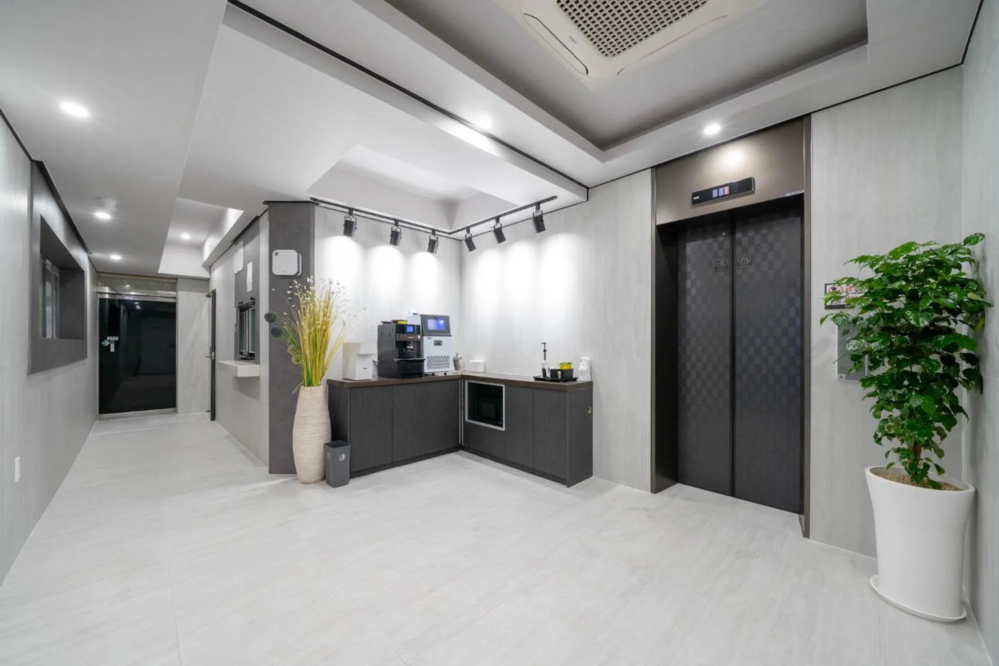 Lobby or reception in Busan Gwangalli Nuri Hotel