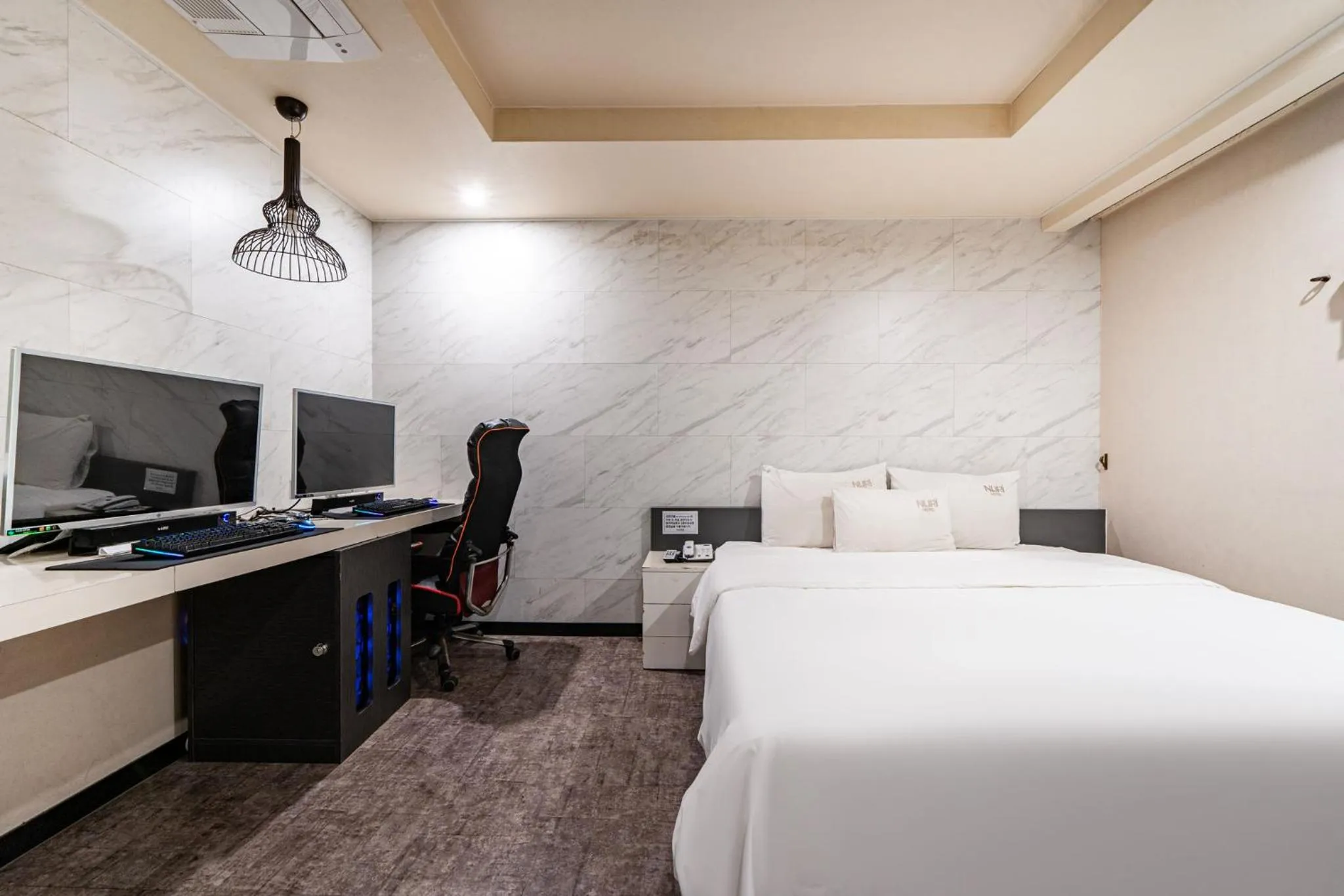 Bed in Busan Gwangalli Nuri Hotel