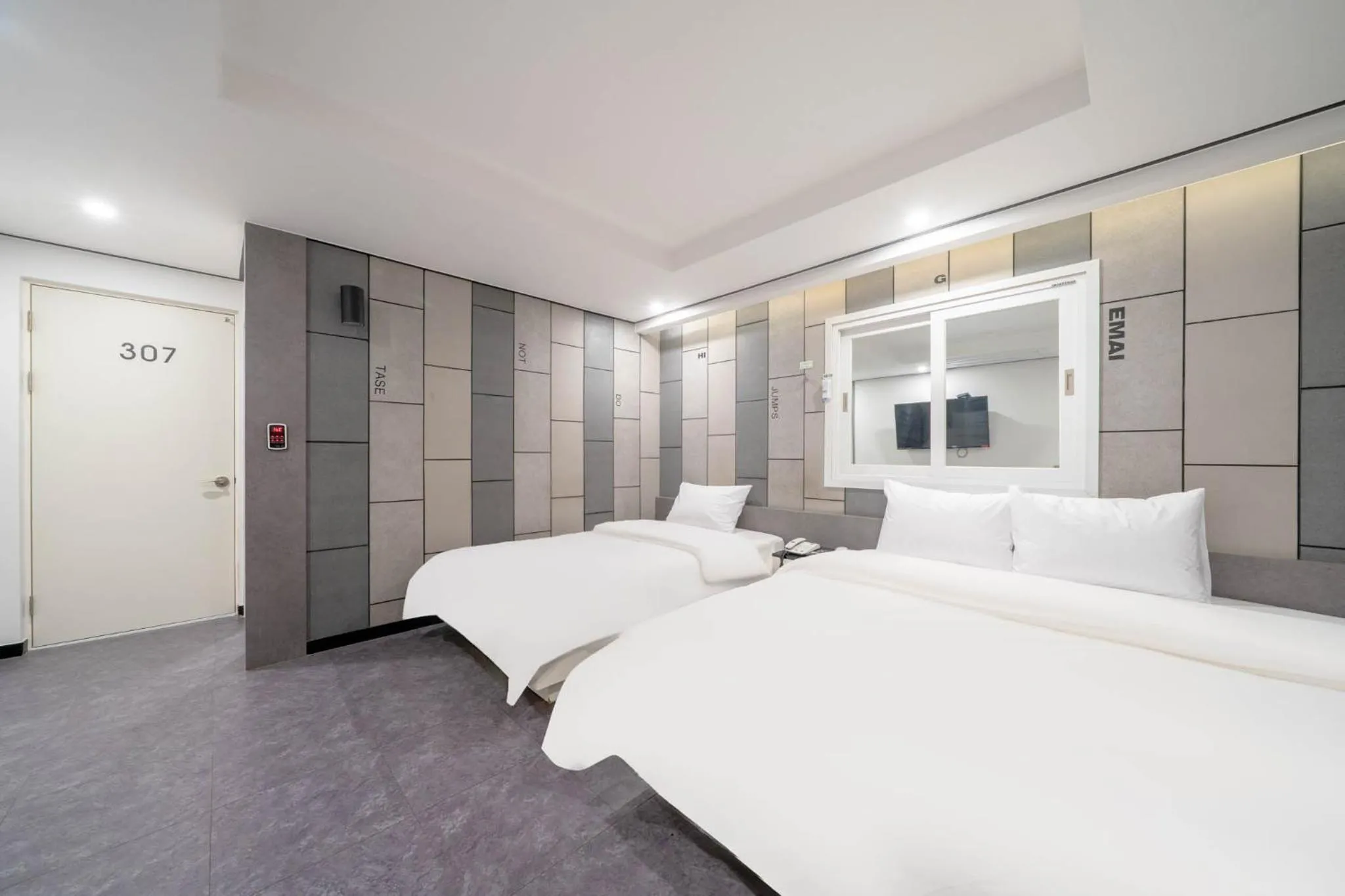 Bedroom, Bed in Busan Gwangalli Nuri Hotel