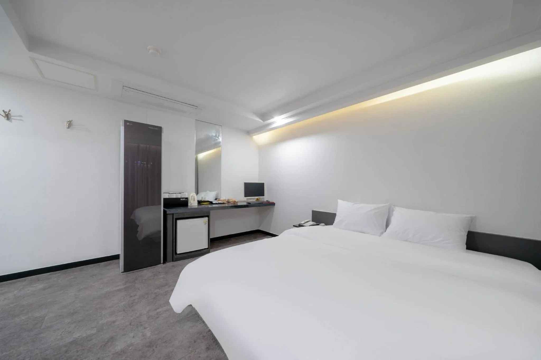 Bedroom, Bed in Busan Gwangalli Nuri Hotel