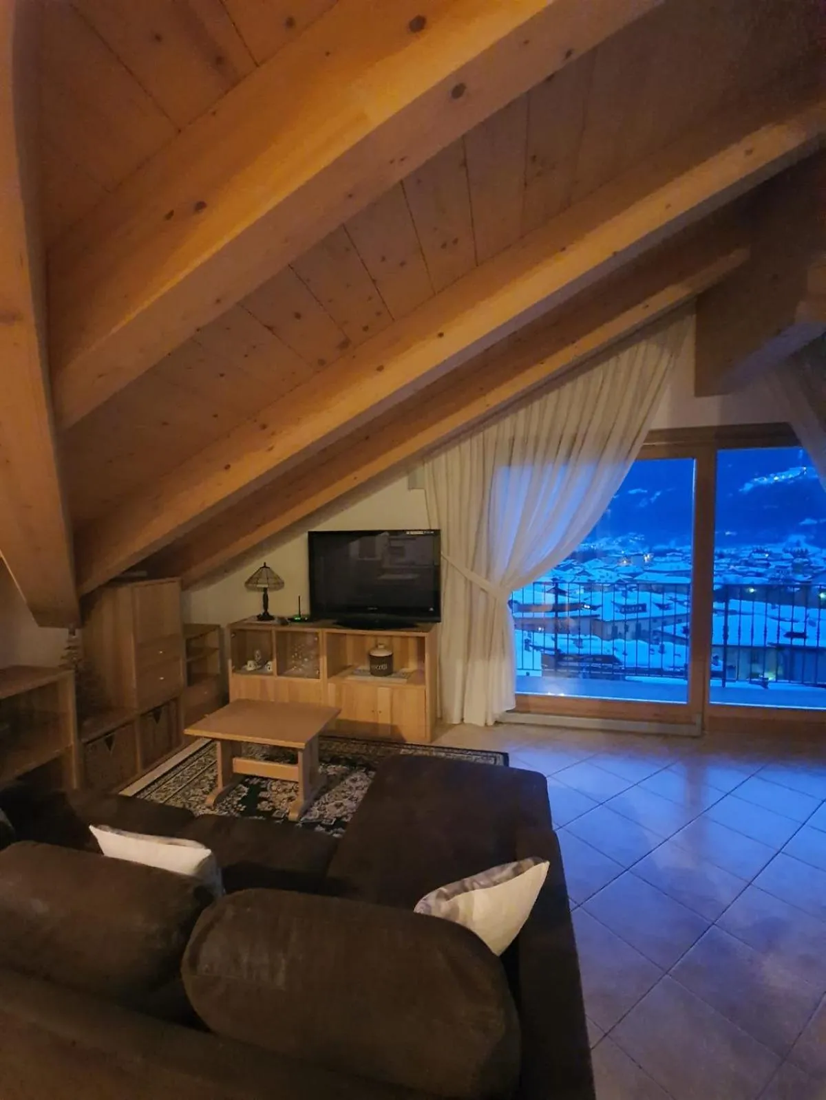Communal lounge/ TV room in Appartamento Centro Storico