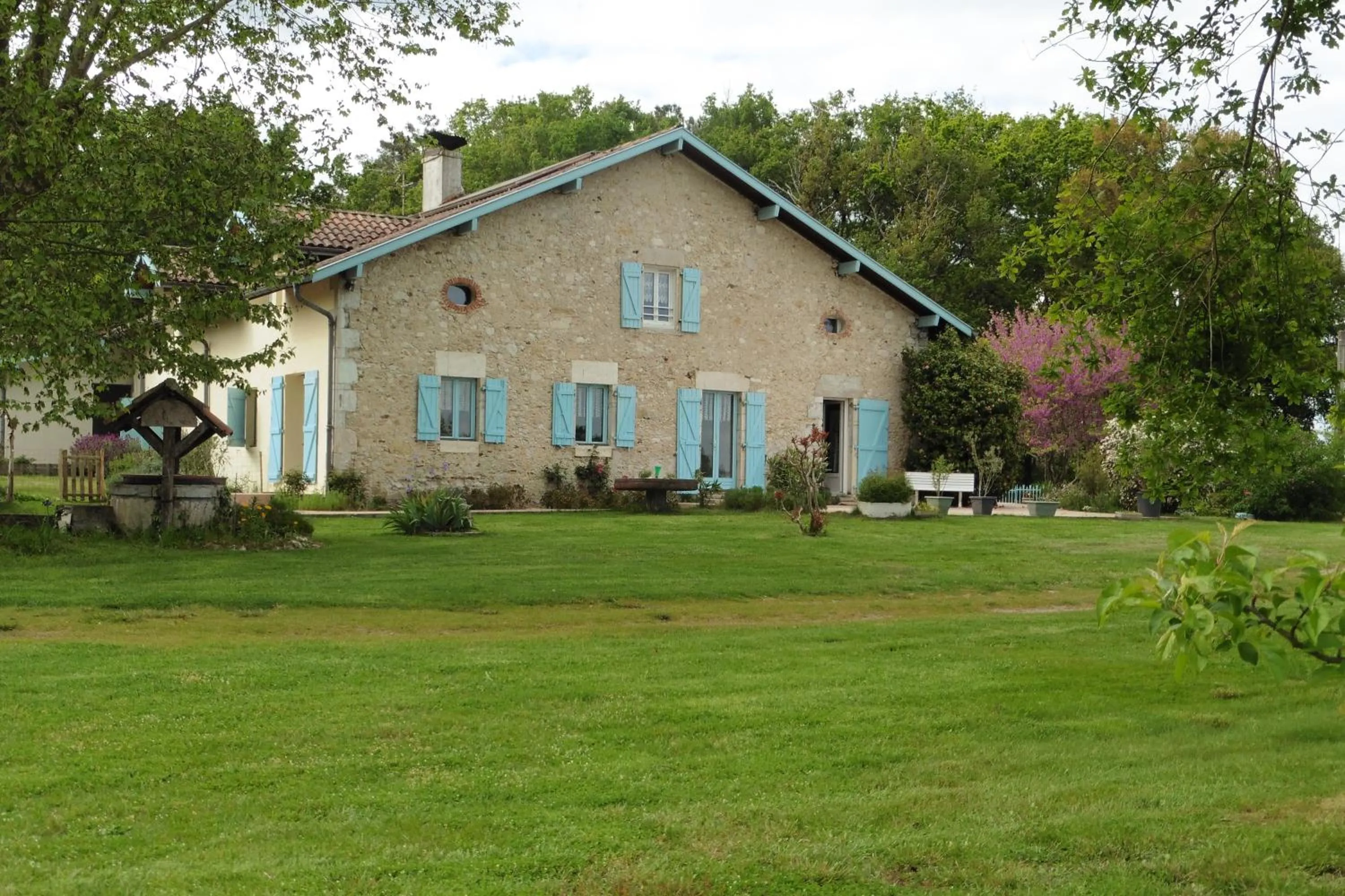 Spring in Domaine Hias