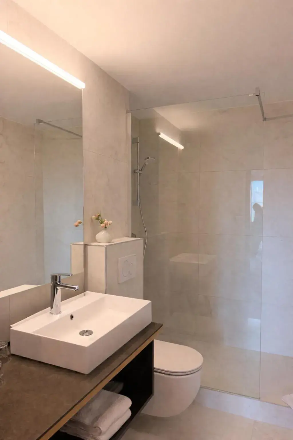 Junior Suite with Balcony - single occupancy in Hotel Boulevard Junior Suite with Balcony - single occupancy in Hotel Boulevard