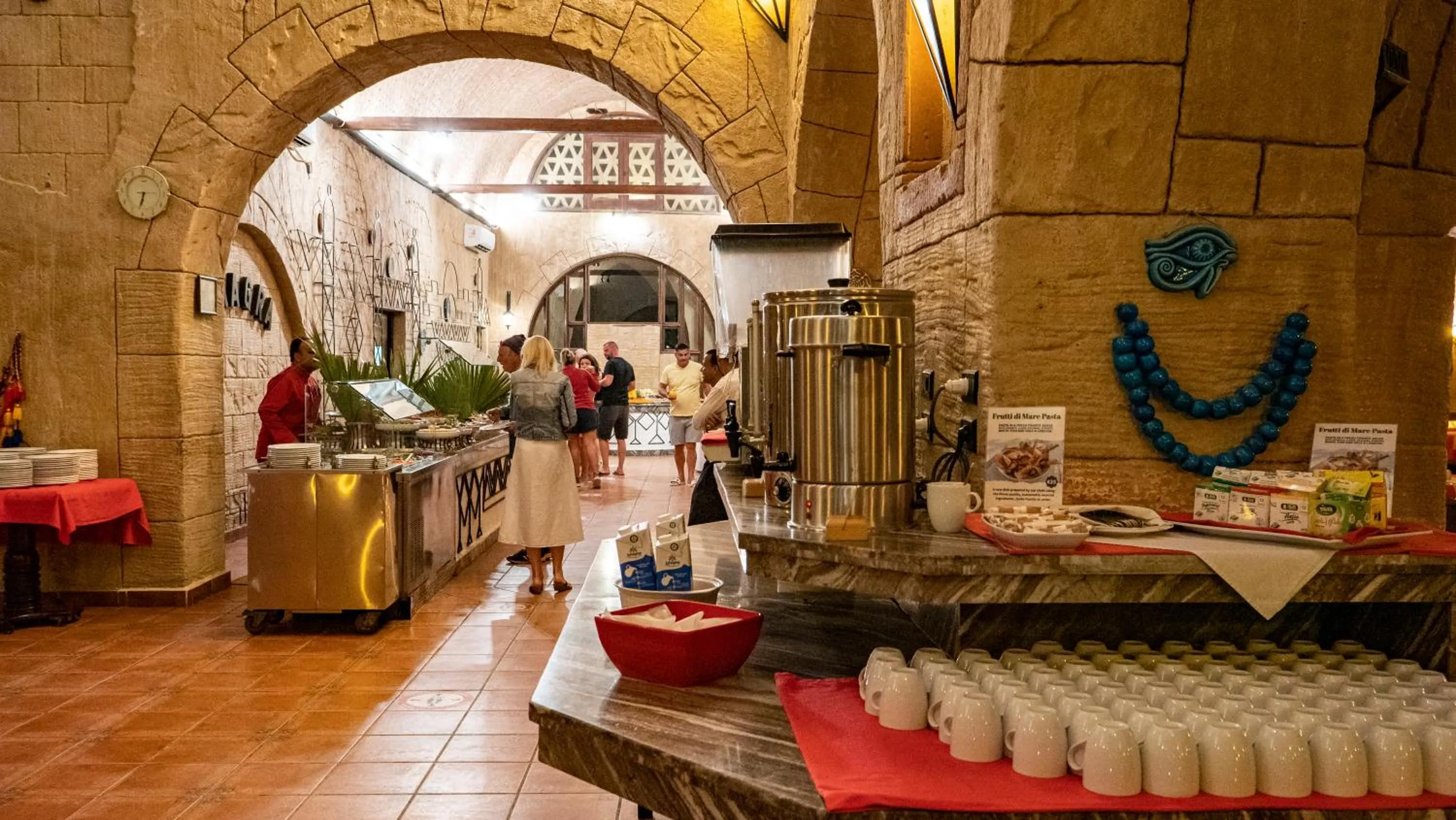 Restaurant/places to eat in Marsa Shagra Village