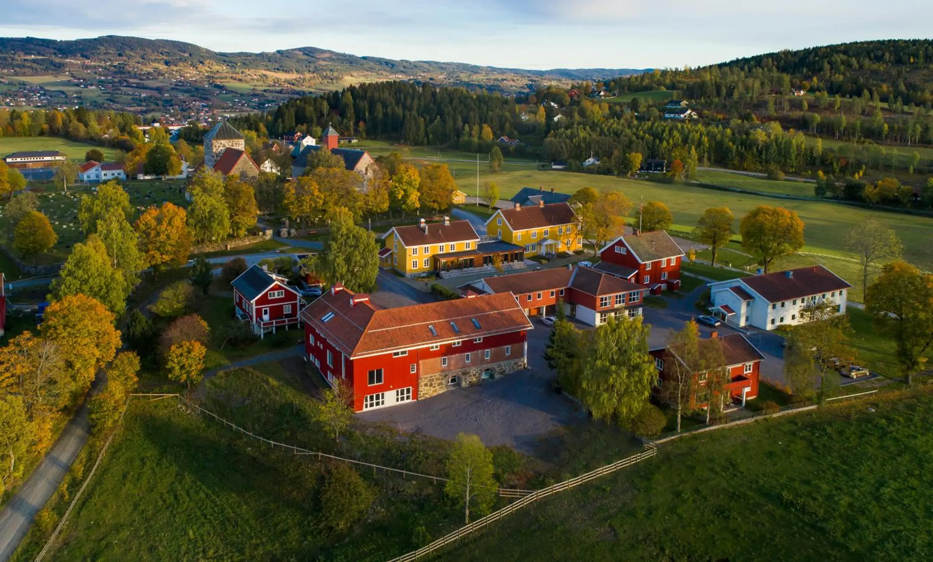Property building in Granavolden Hotel & Gjæstgiveri Property building in Granavolden Hotel & Gjæstgiveri