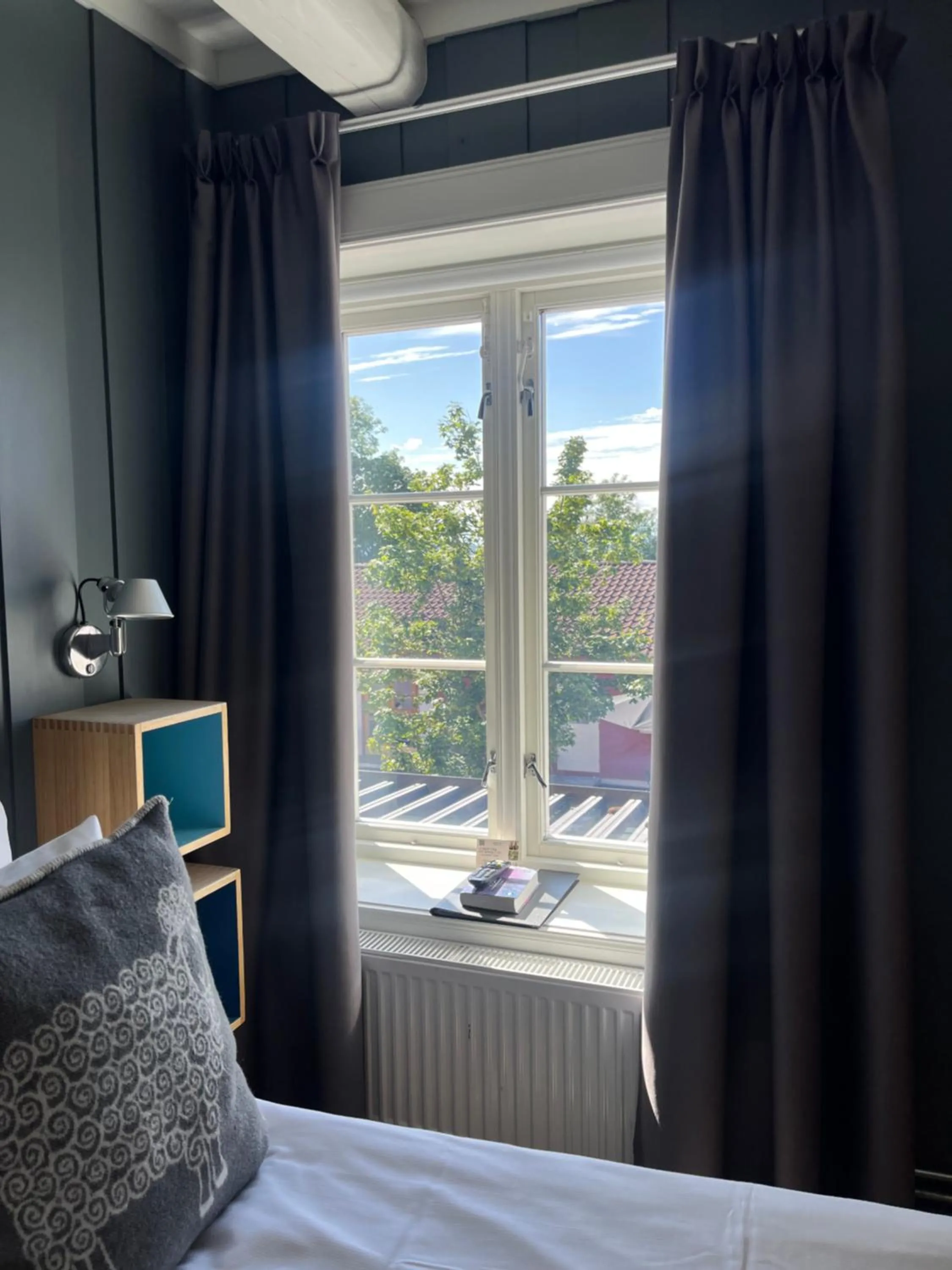 View (from property/room), Bed in Granavolden Hotel & Gjæstgiveri