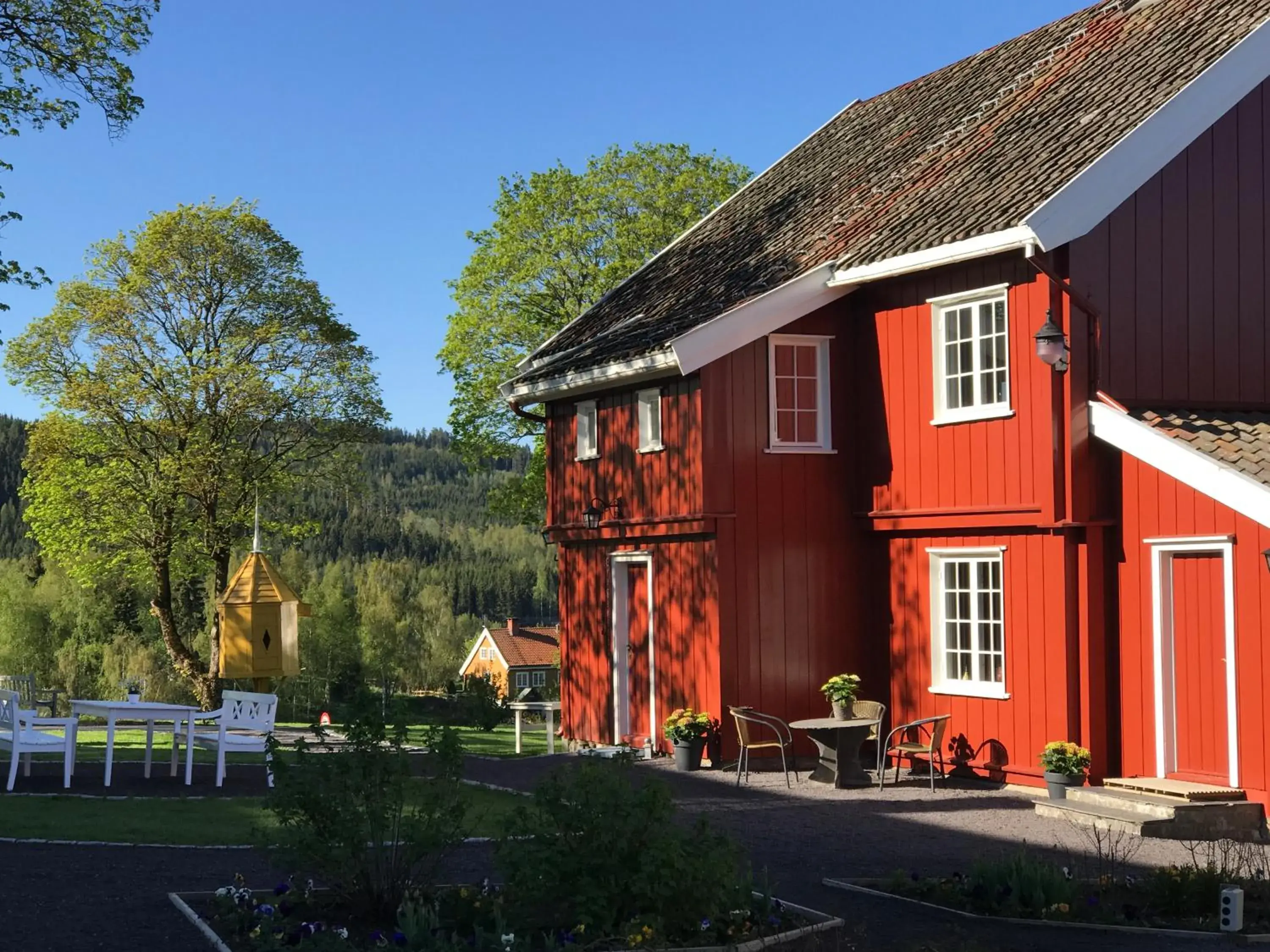 Property building in Granavolden Hotel & Gjæstgiveri Property building in Granavolden Hotel & Gjæstgiveri