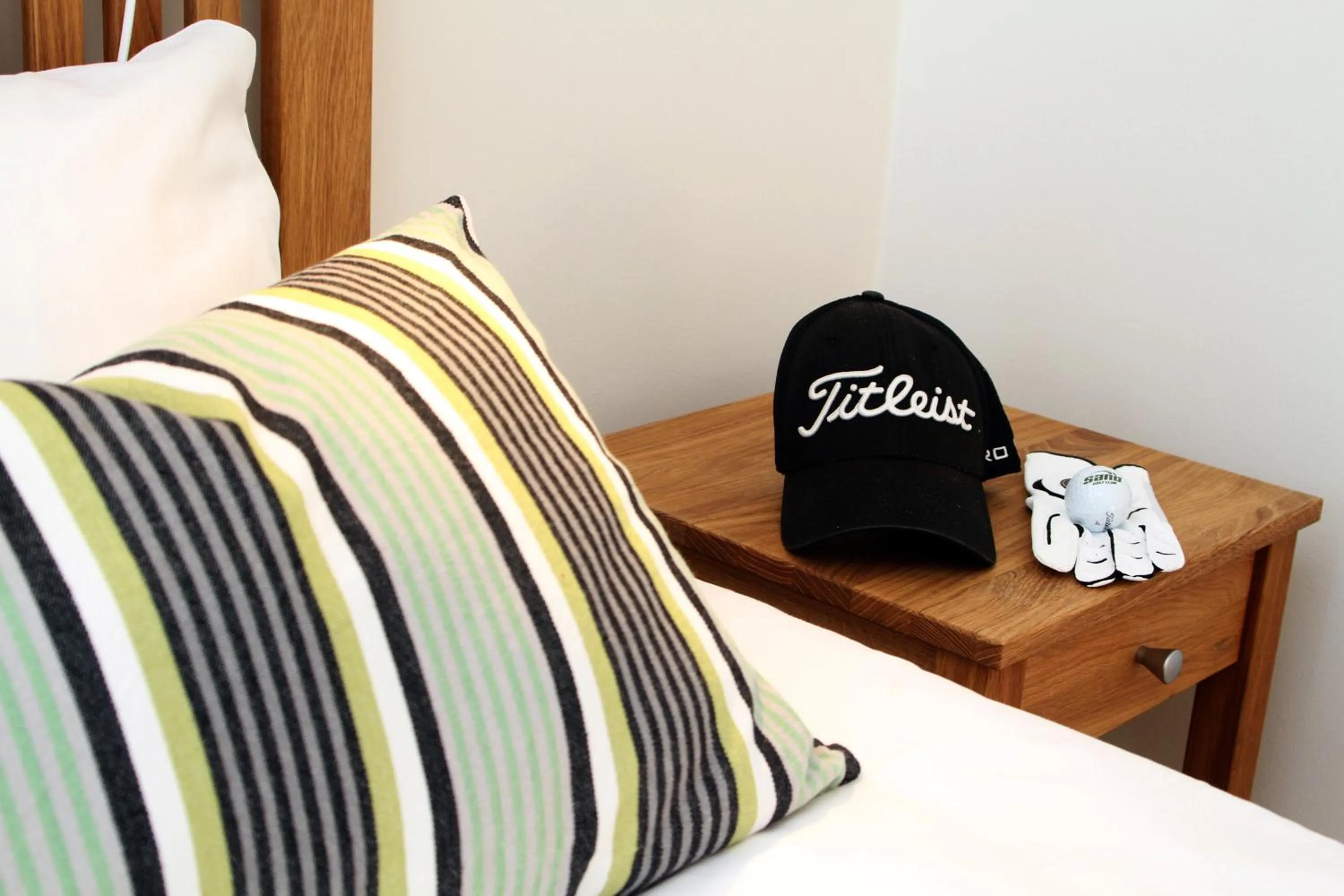 Decorative detail, Bed in Sand Golf Club