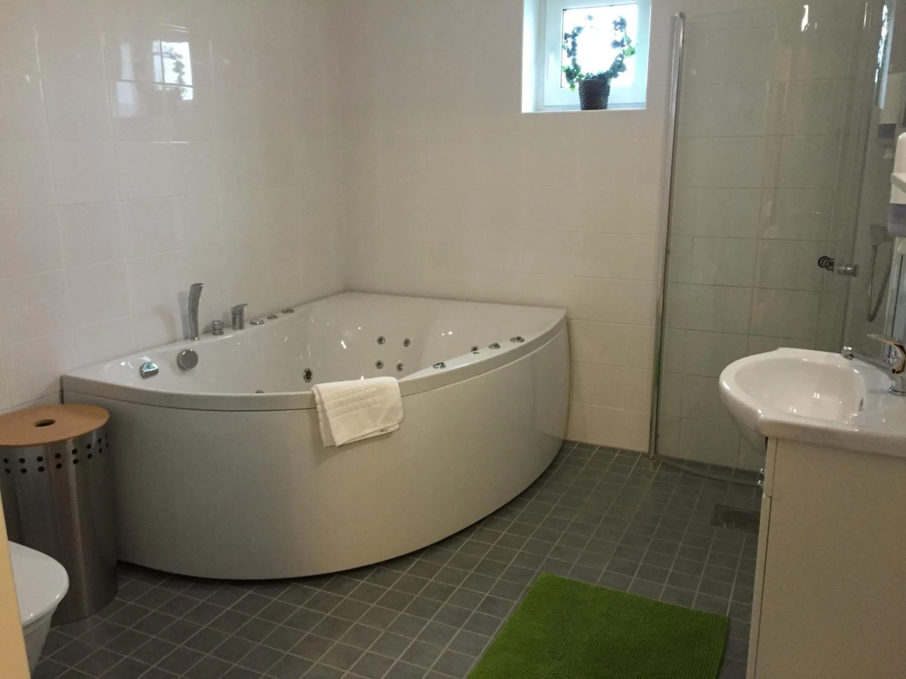 Bathroom in Sand Golf Club