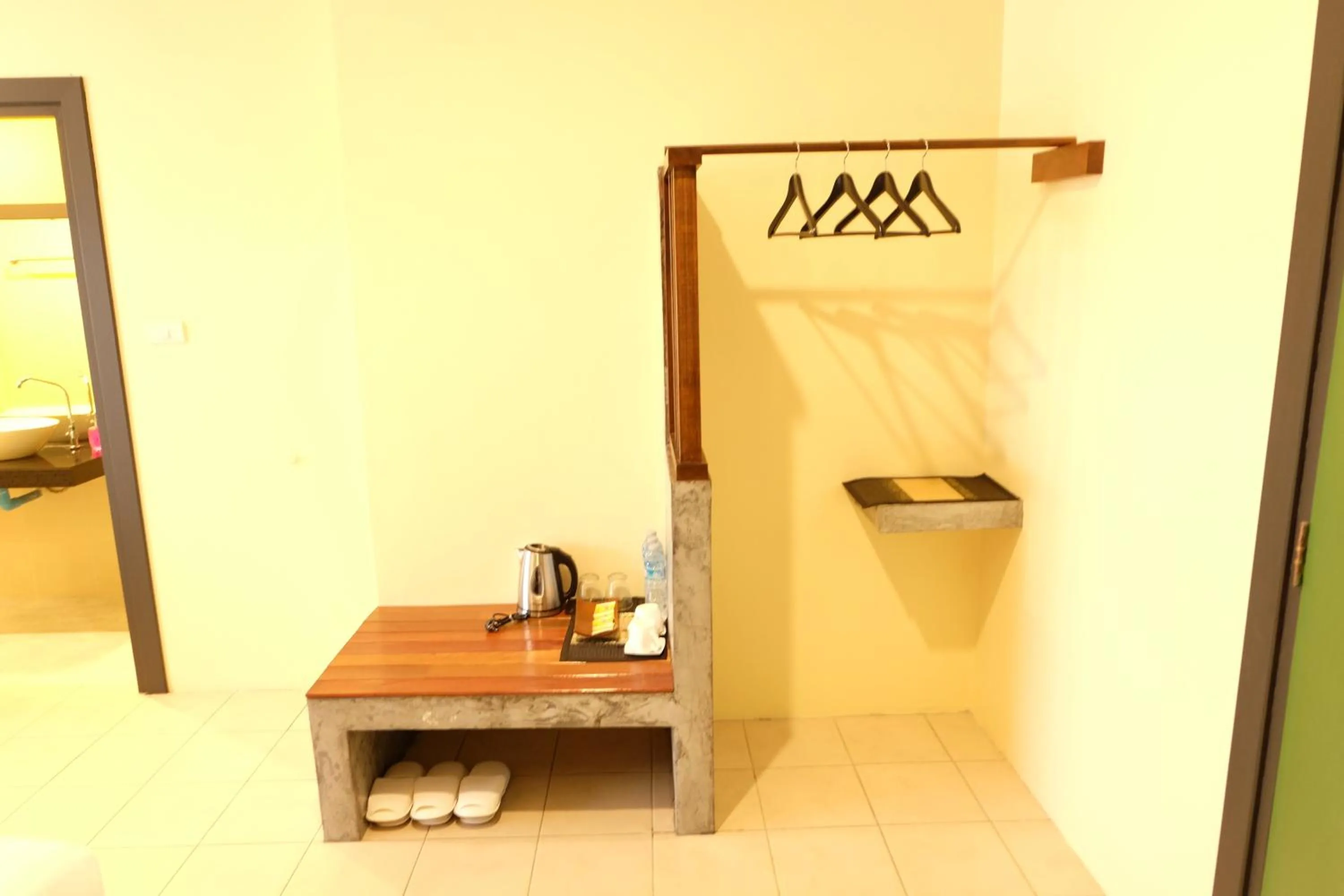 Photo of the whole room in The Meeting House Aonang - self service