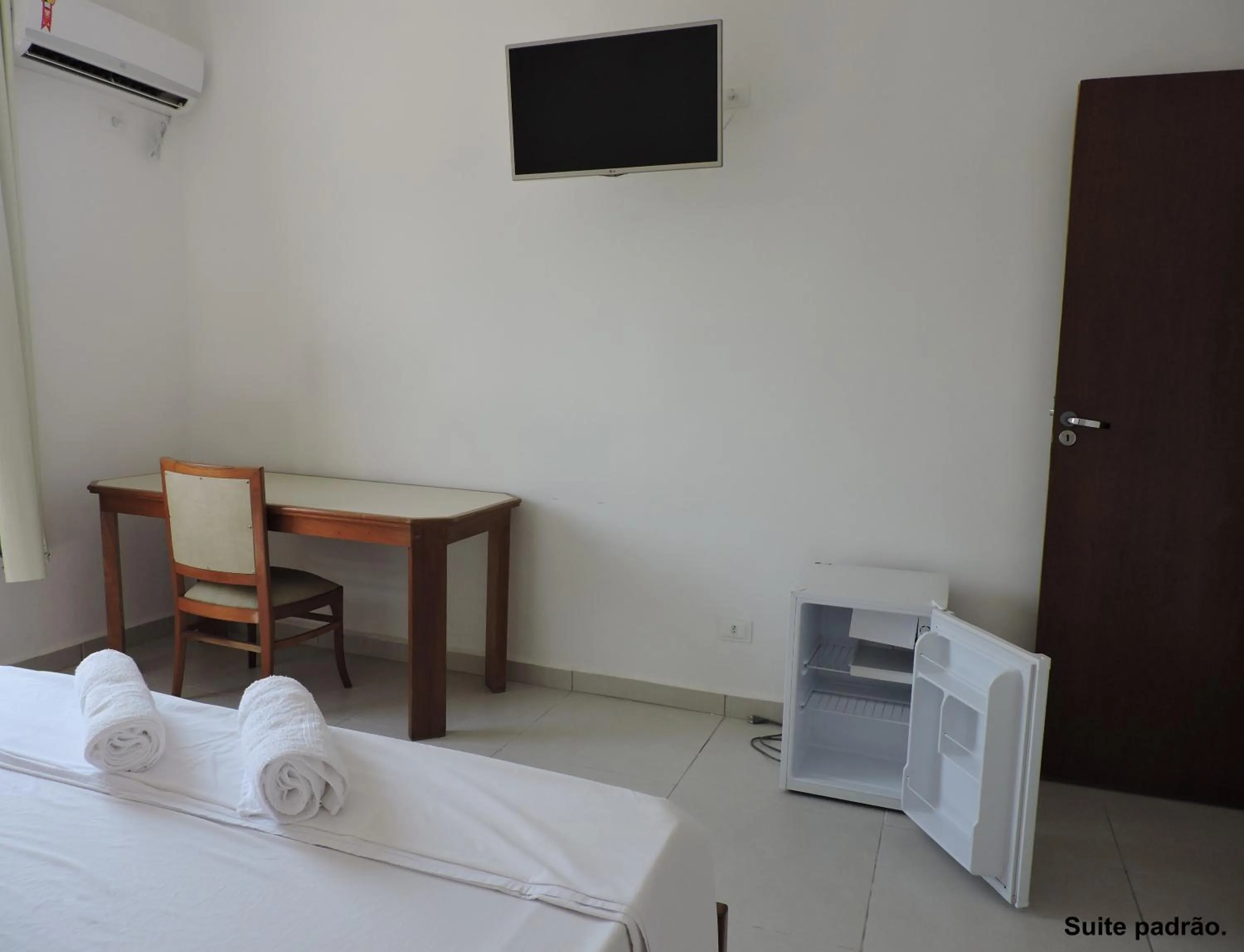 TV and multimedia, Bed in Consulado Praia Hotel