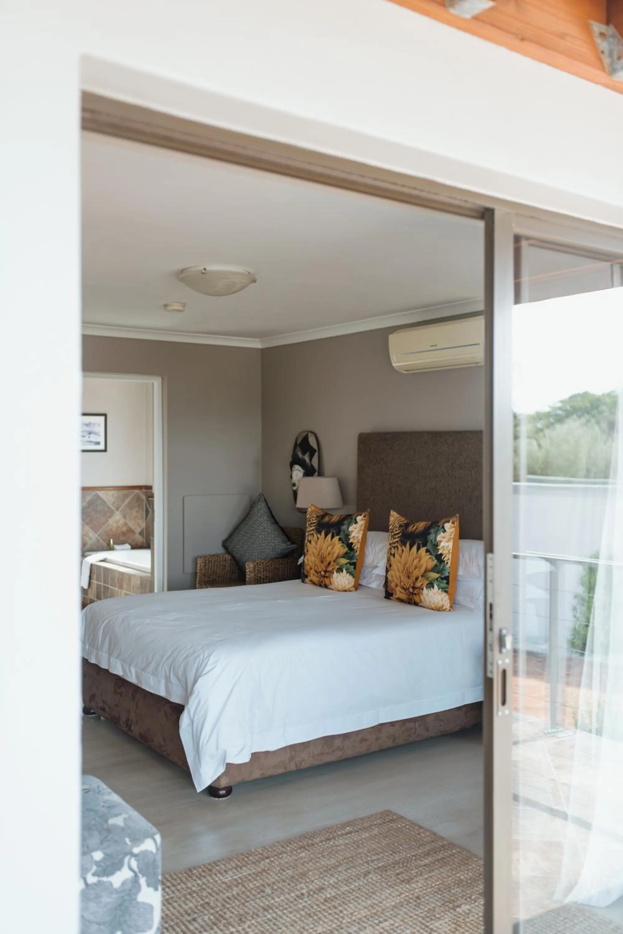 Bed in Whale Away Guest House