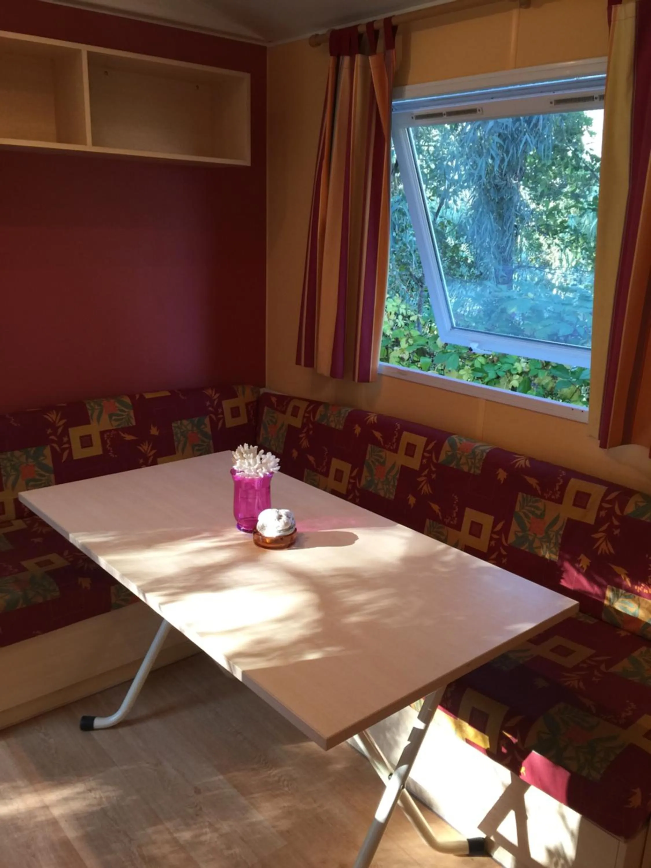 Living room in Camping les Orangers
