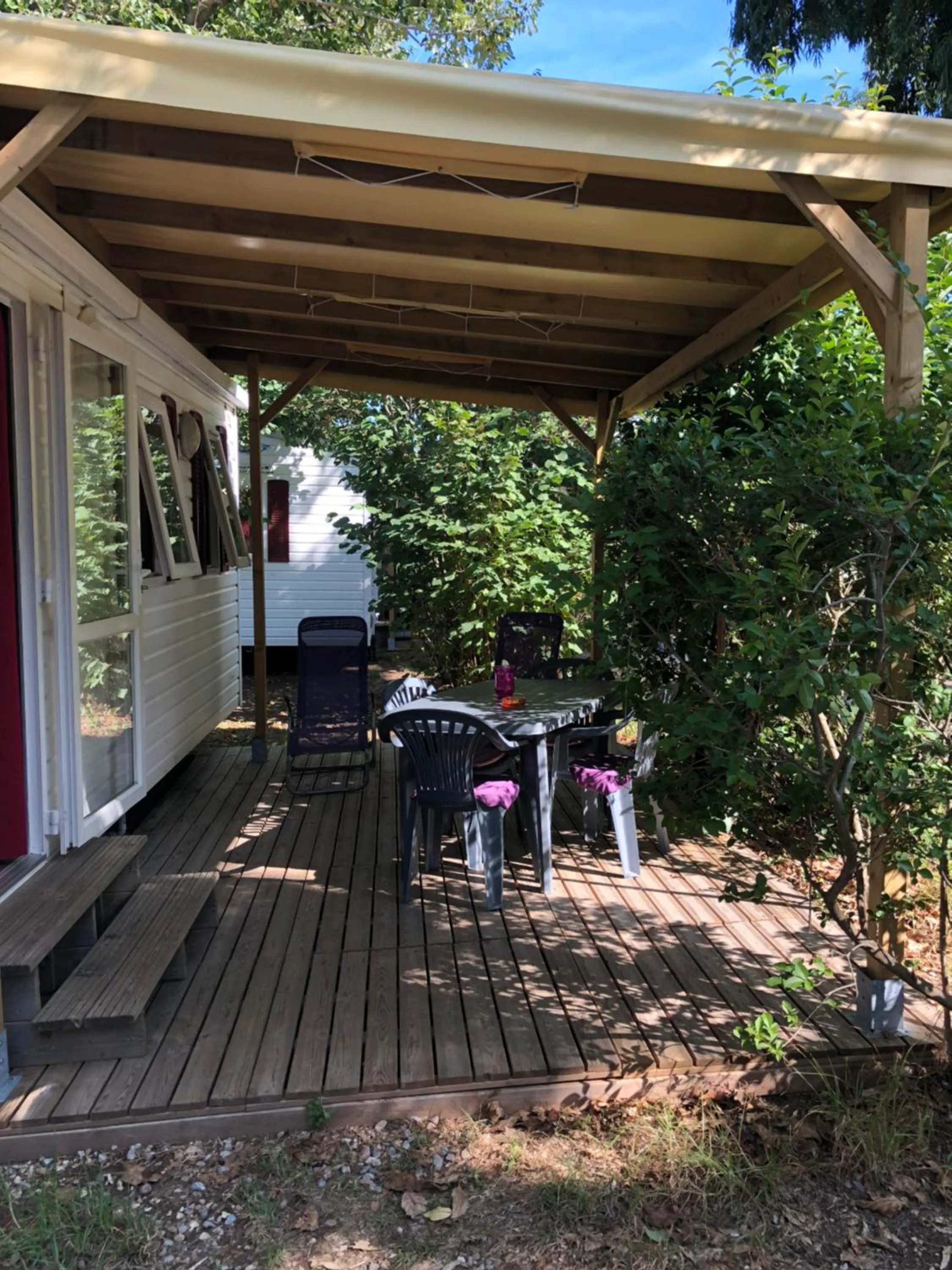 Photo of the whole room in Camping les Orangers