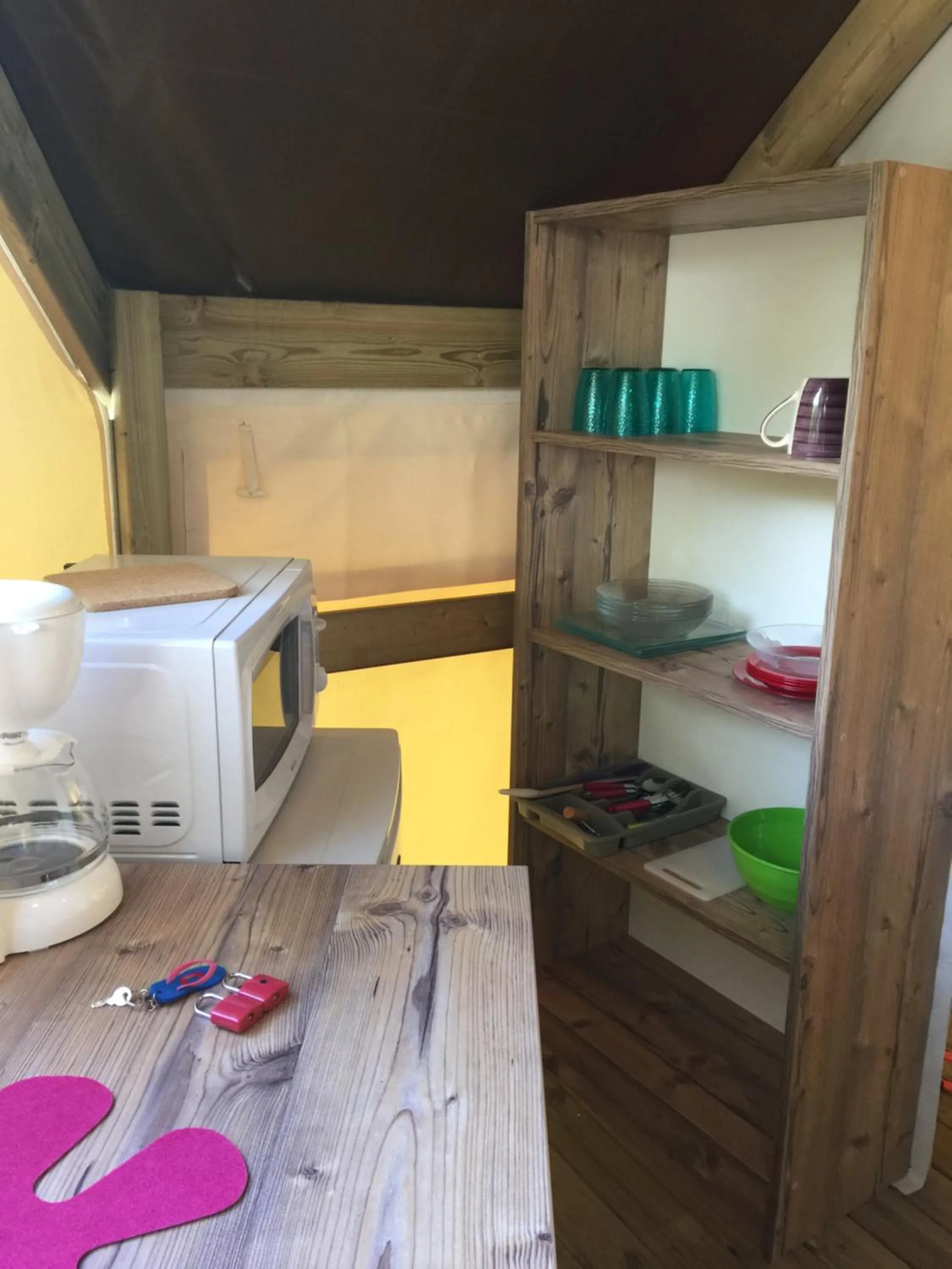Kitchen or kitchenette in Camping les Orangers