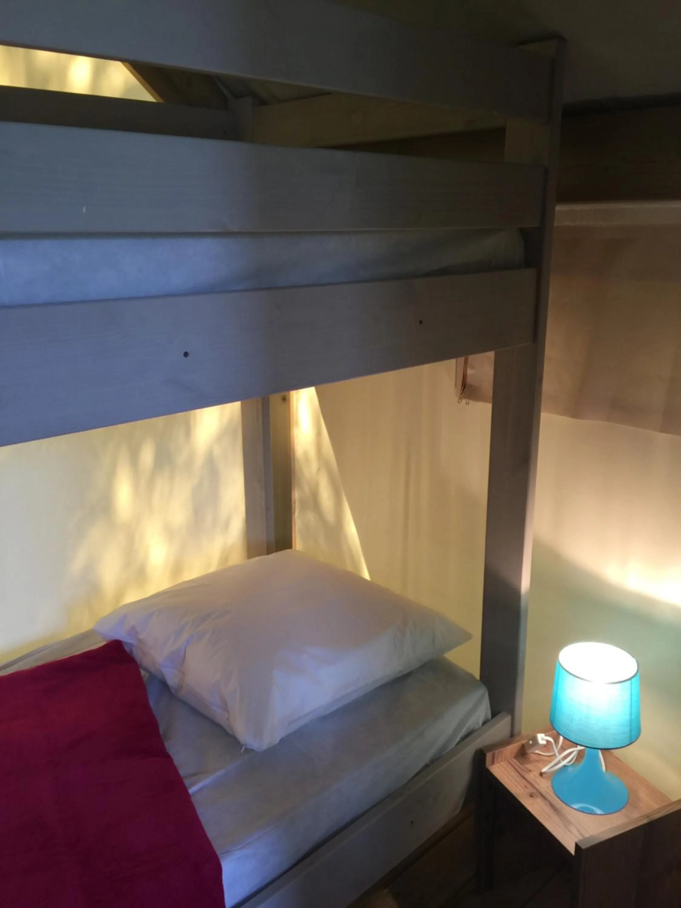 Photo of the whole room, Bed in Camping les Orangers