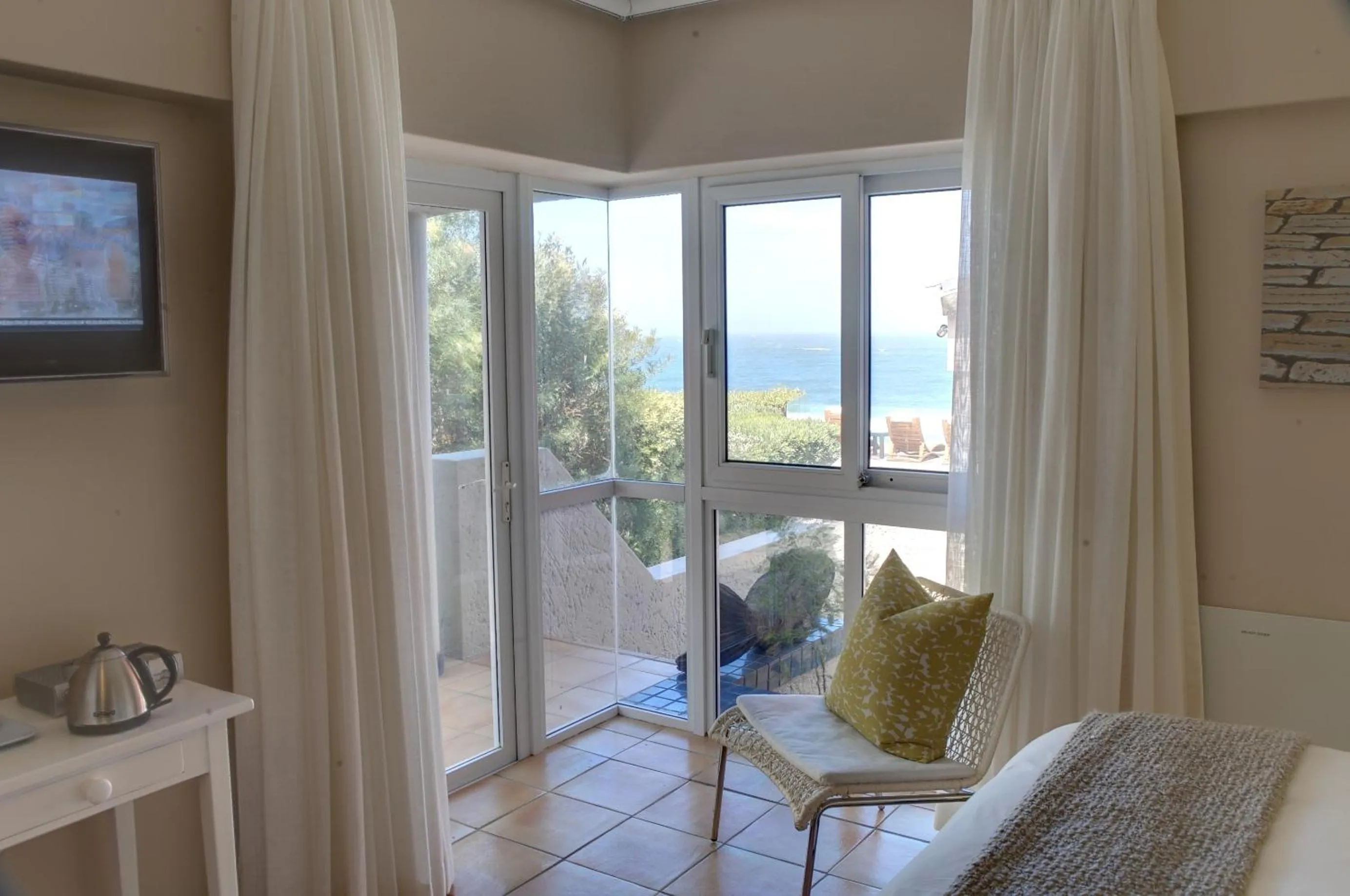 Photo of the whole room in Periwinkle Lodge Guest House