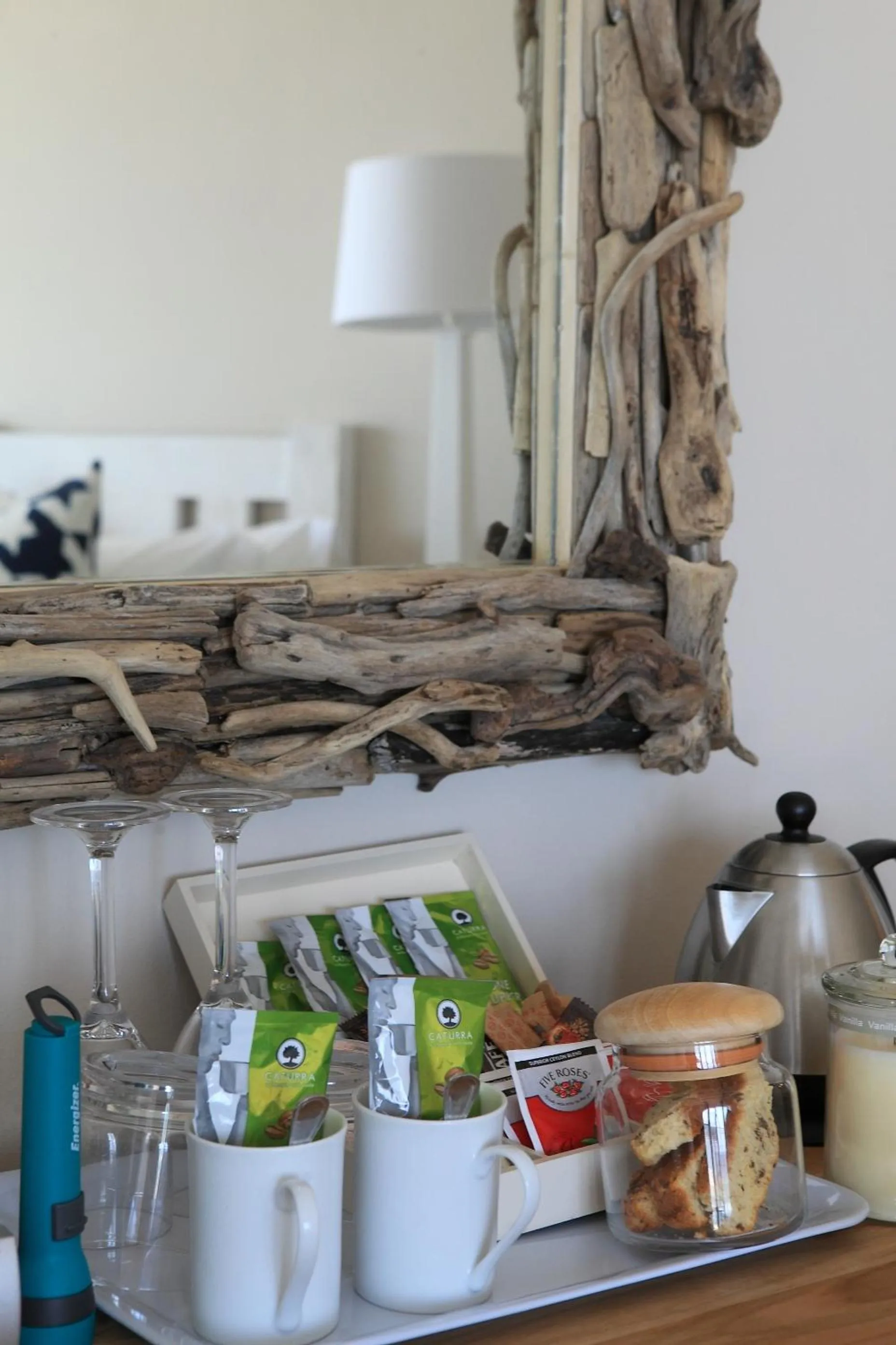 Coffee/tea facilities in Periwinkle Lodge Guest House