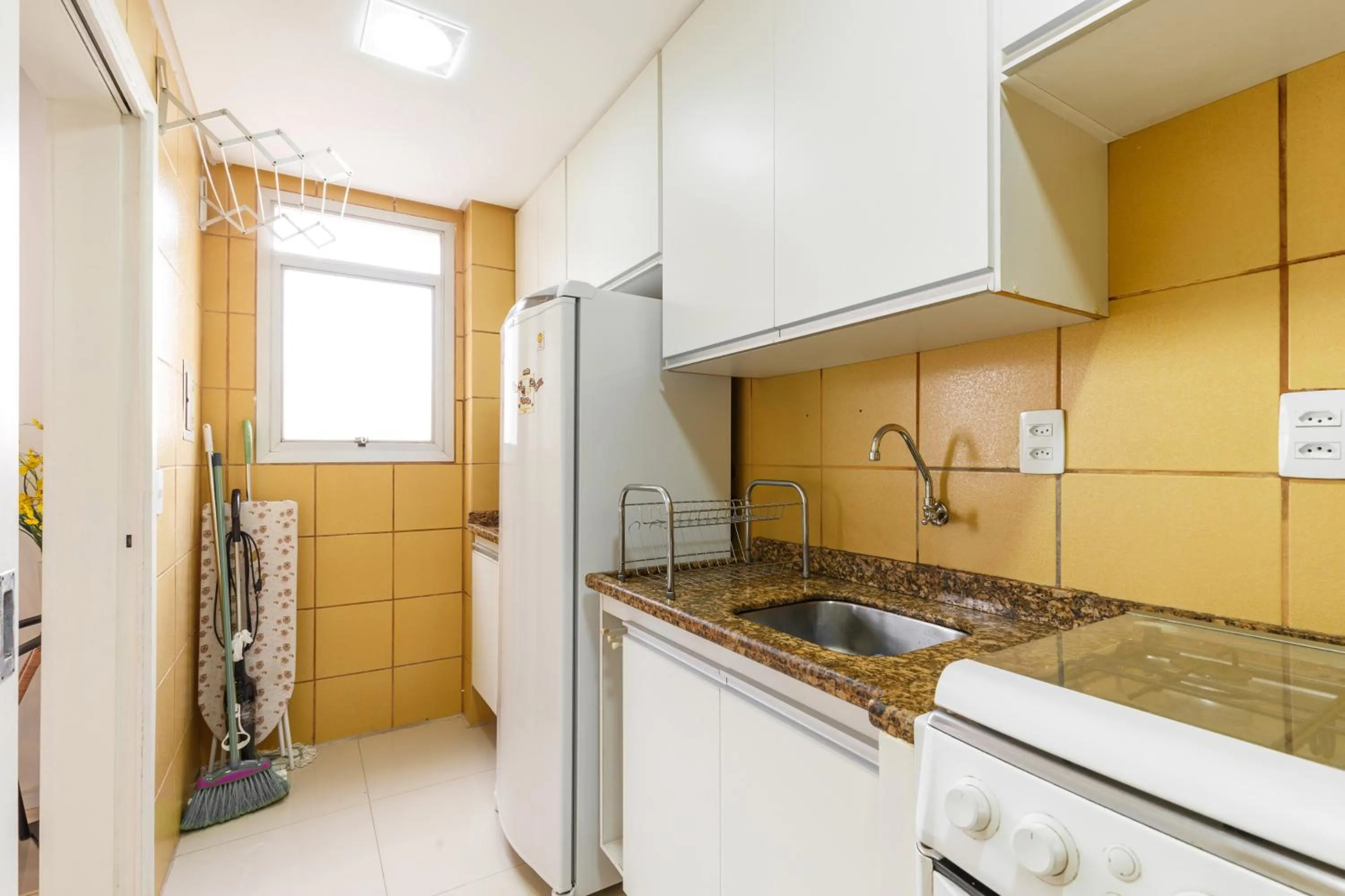 Communal kitchen in Apartamento Floripa